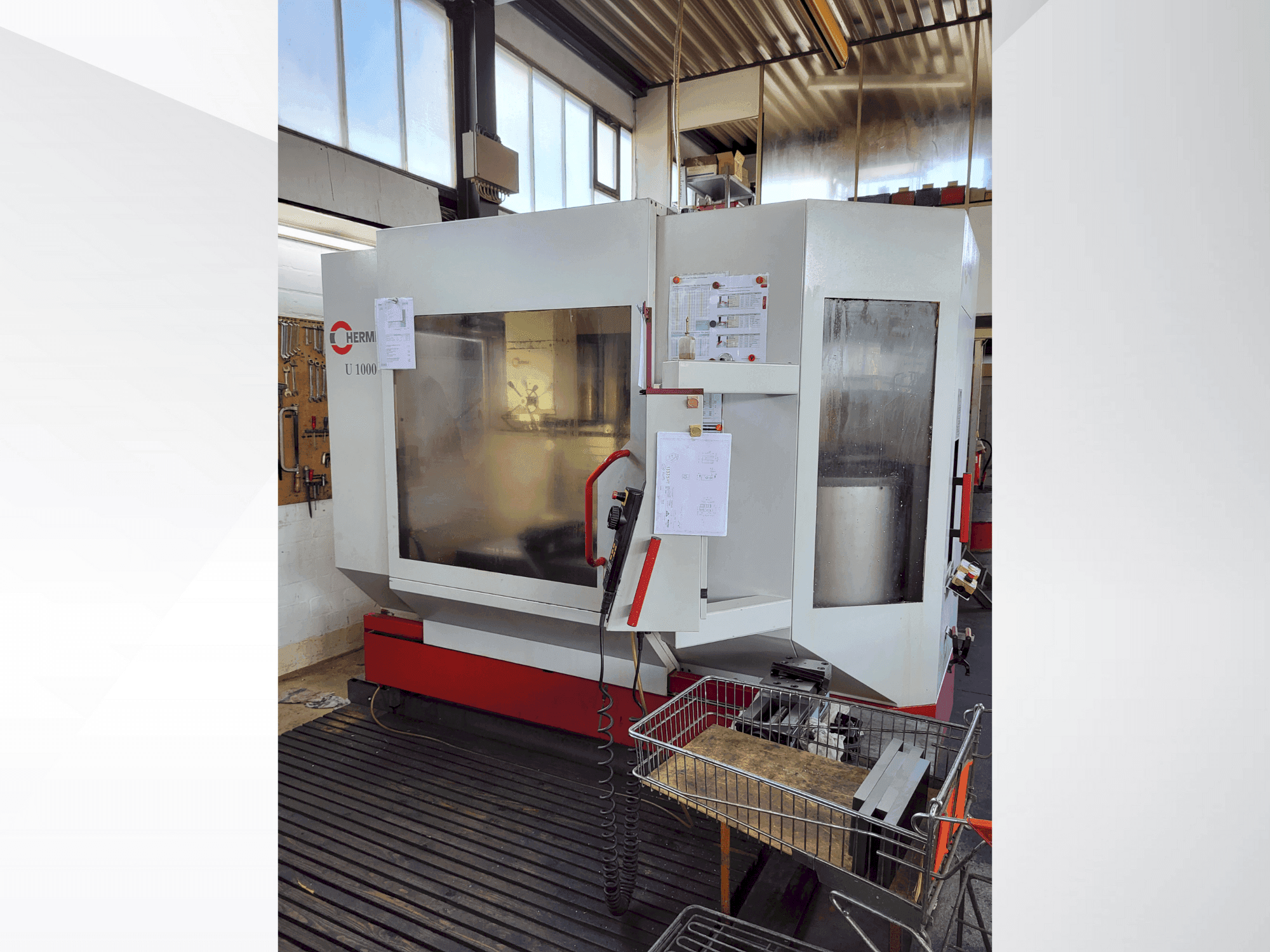 Vista Frontal da HERMLE U1000T máquina