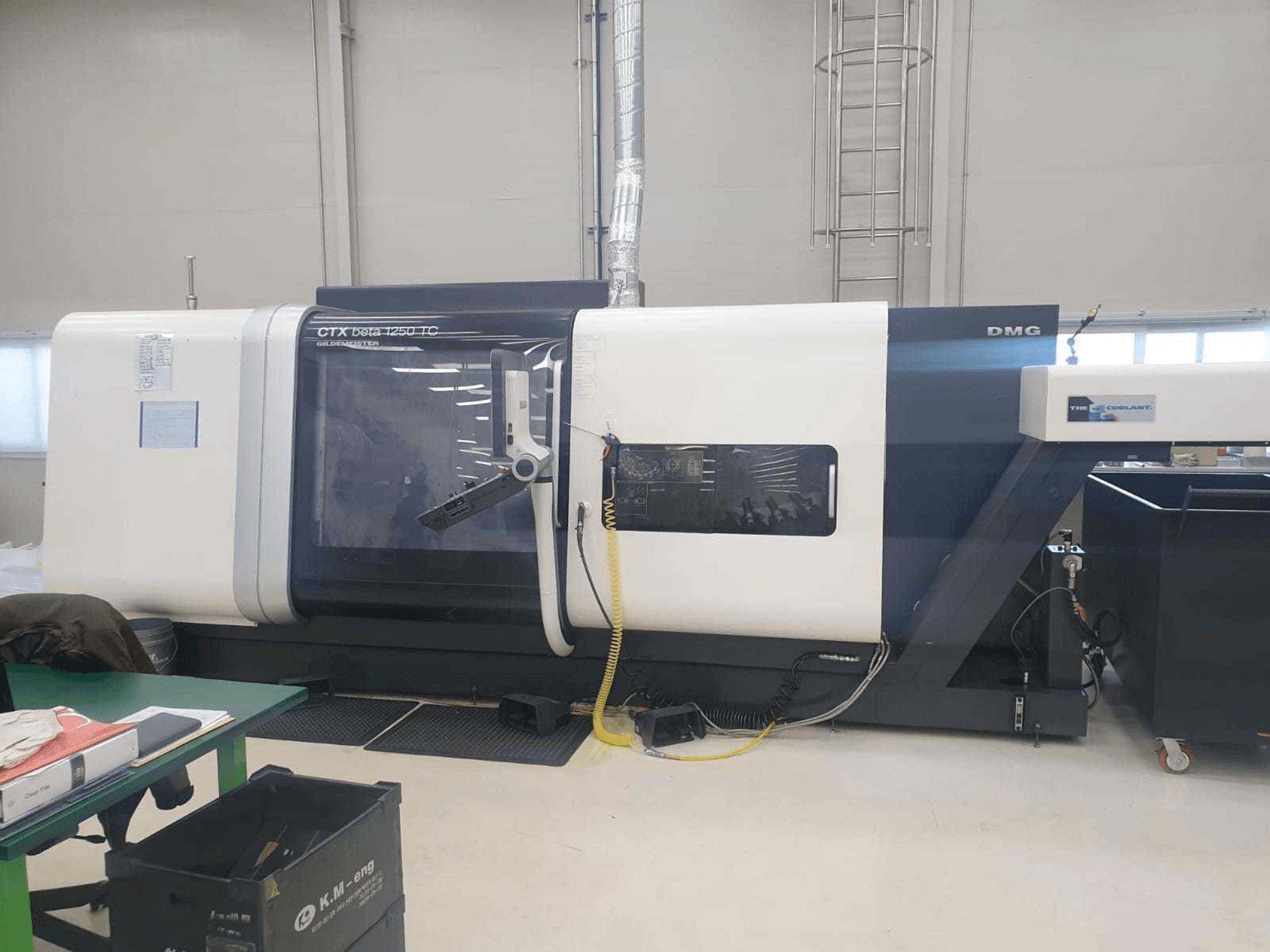 Vista Frontal da DMG MORI Gildemeister CTX Beta 1250 TC máquina