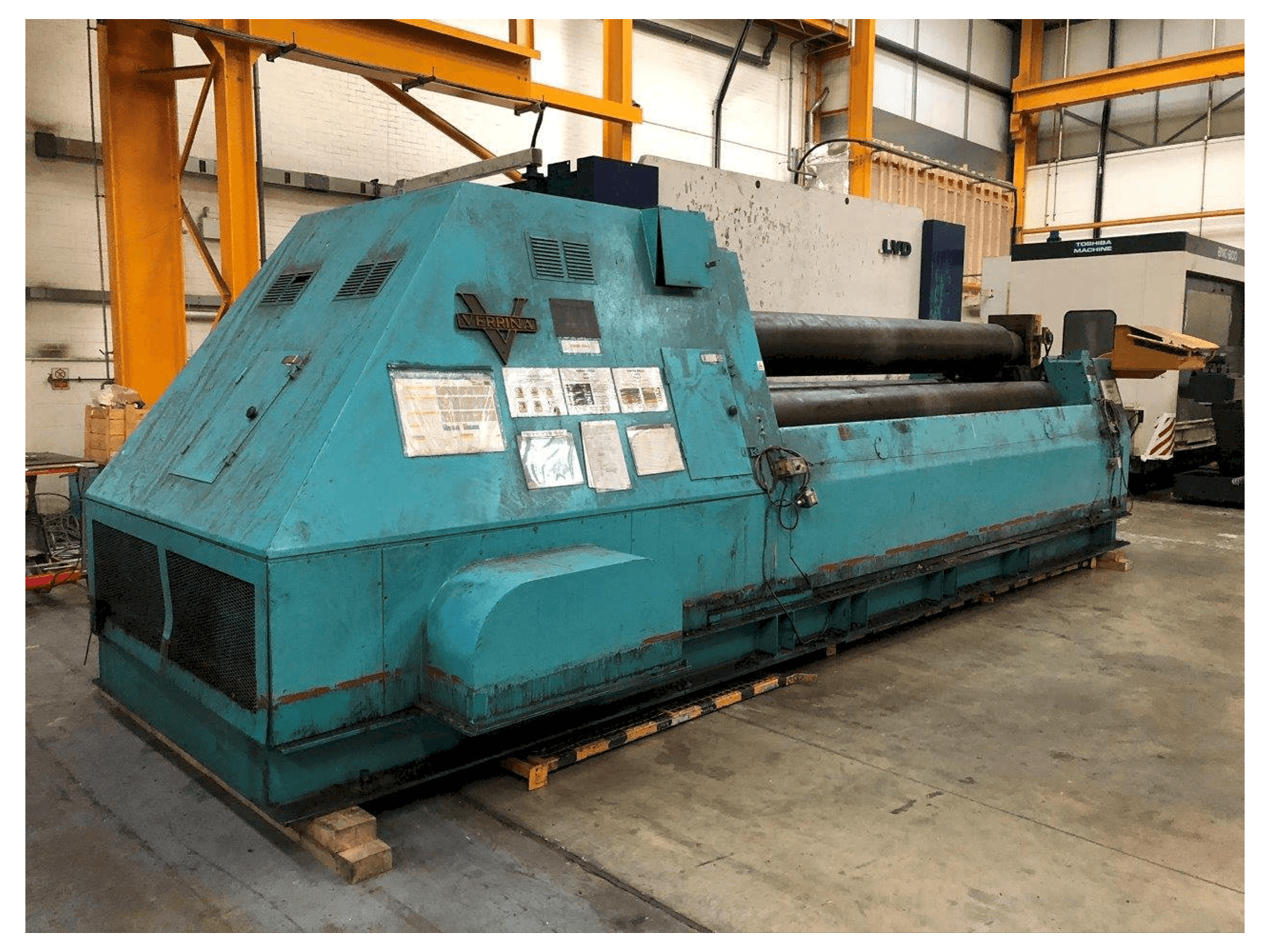 Vista Frontal da VERRINA CLR 216 X 4050 máquina