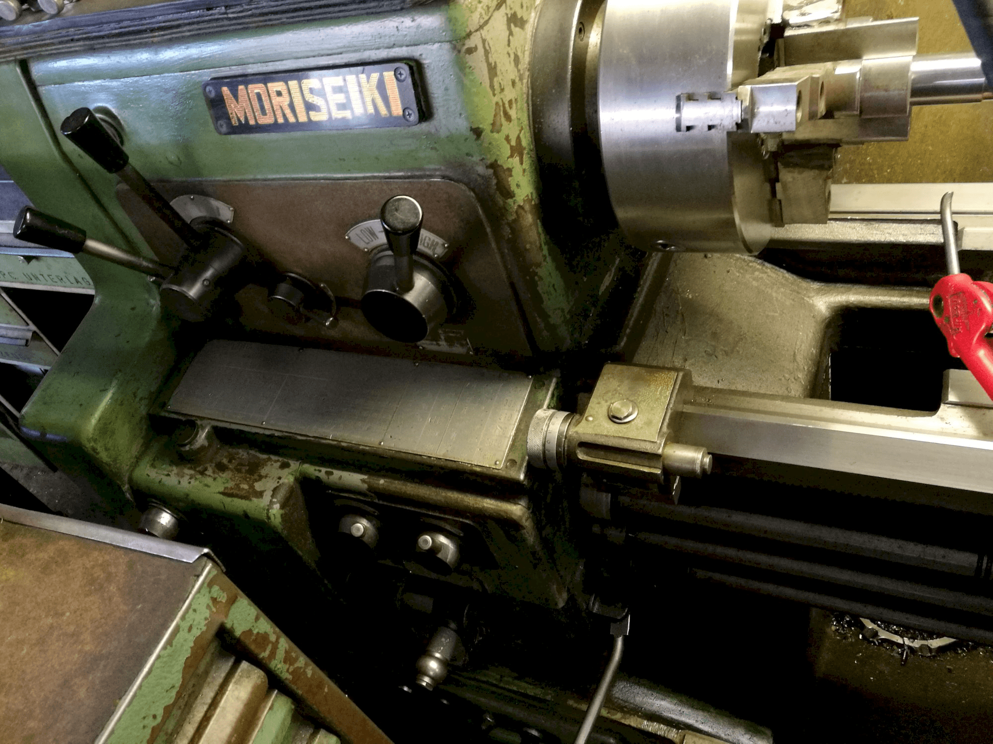 Detalhe da MORI SEIKI MS 1250 máquina