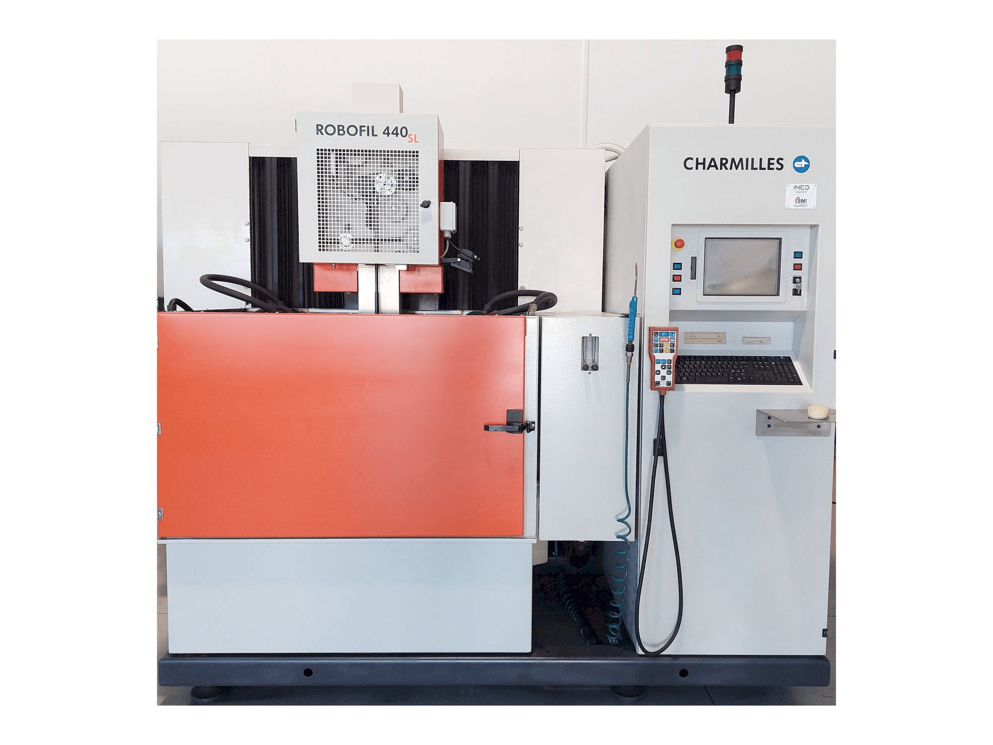 Vista Frontal da CHARMILLES ROBOFIL 440SL máquina