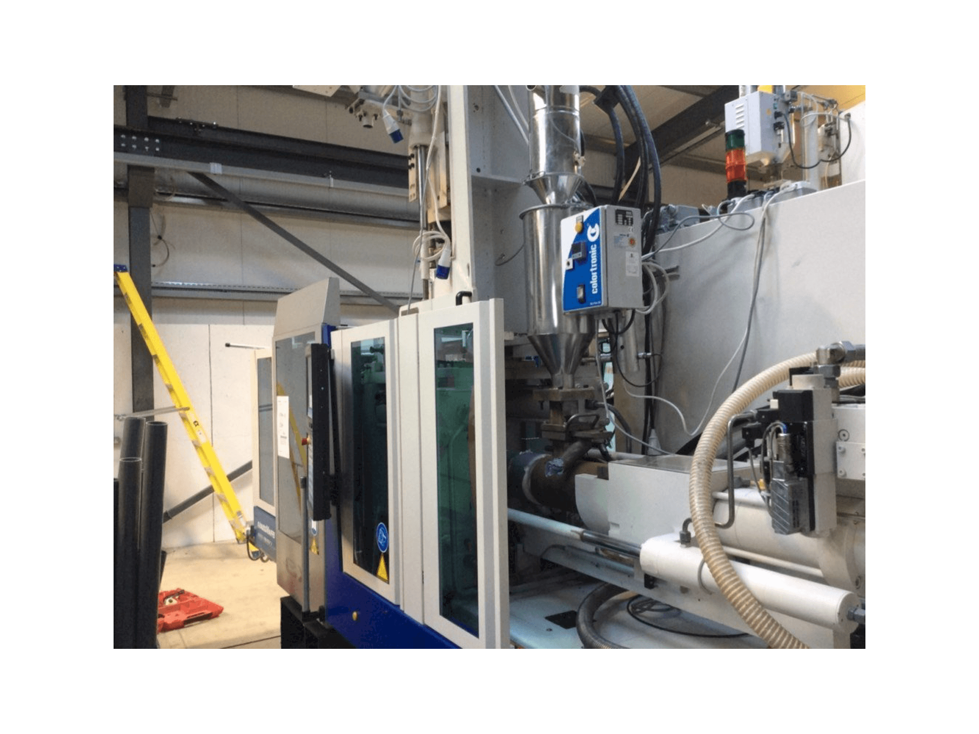 Vista Frontal da Krauss Maffei 80-180-55 CX V máquina