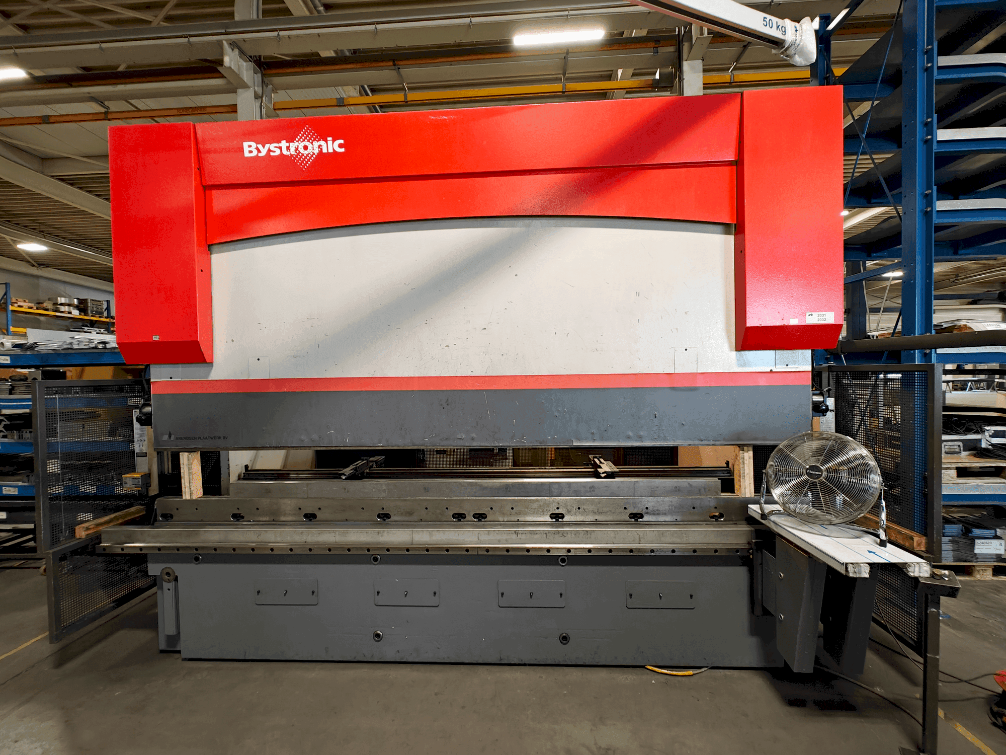 Vista Frontal da Bystronic PR 200x4100 máquina