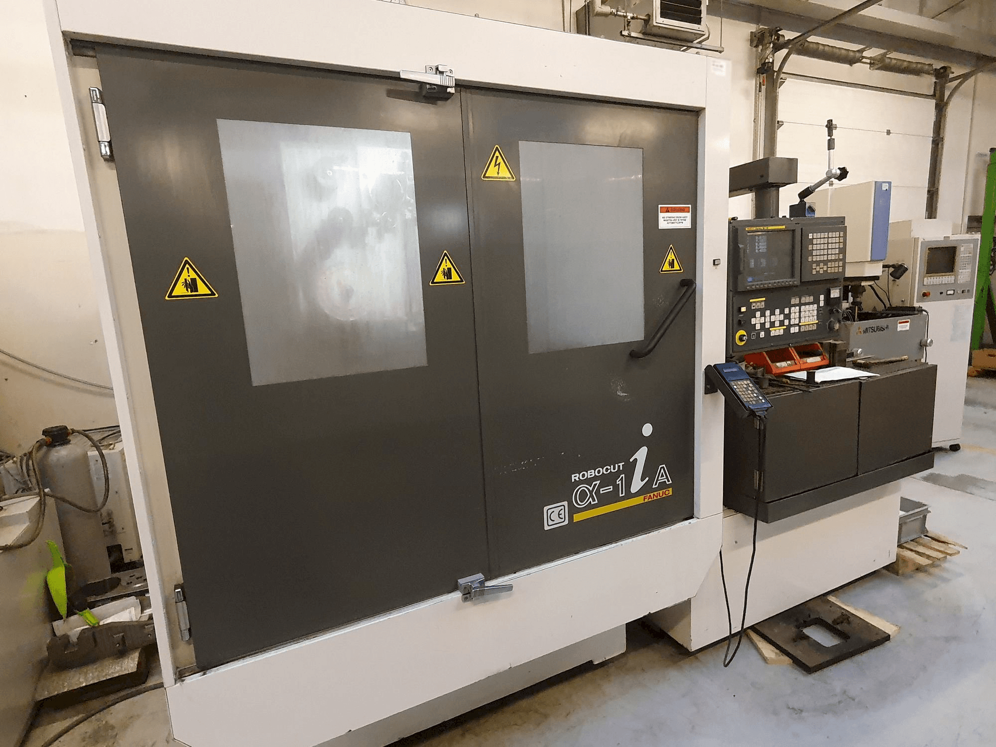 Vista Frontal da FANUC Robocut Alpha-1iA máquina
