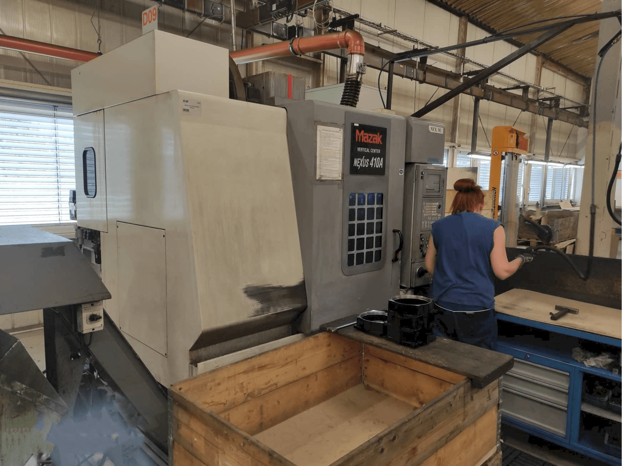 Vista Frontal da Mazak VCN-410A máquina