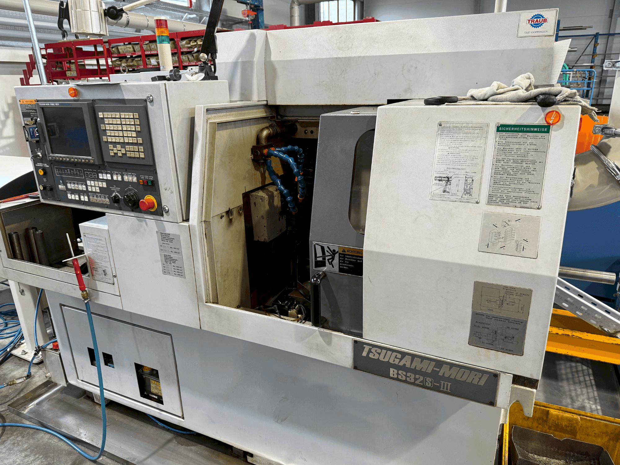 Vista Frontal da TSUGAMI Mori B32(S)-III máquina