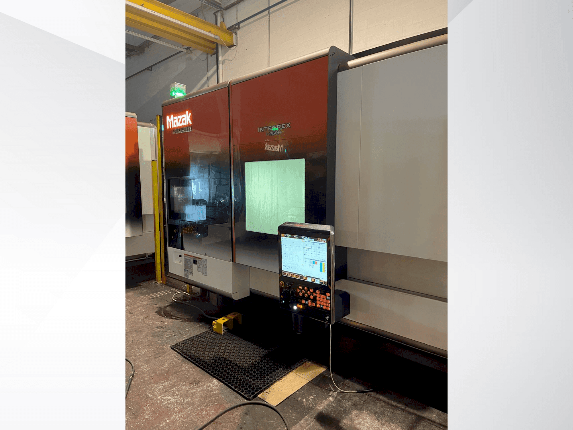 Vista Frontal da Mazak Integrex i-250H máquina