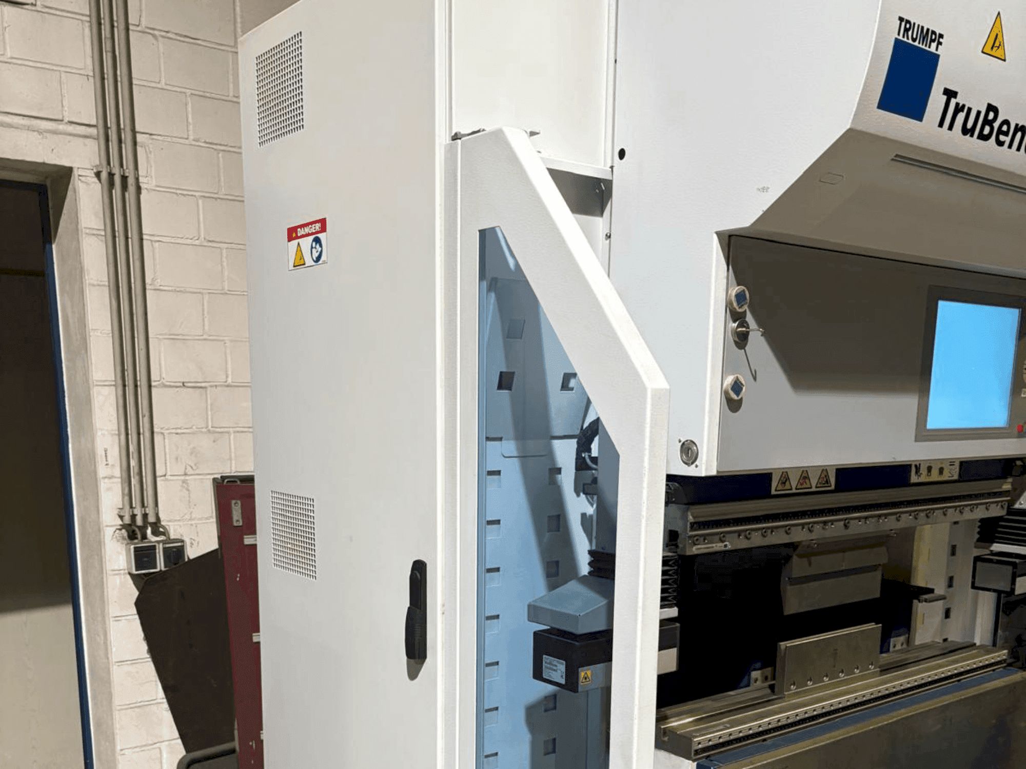 Vista Frontal da TRUMPF TruBend 7036 máquina