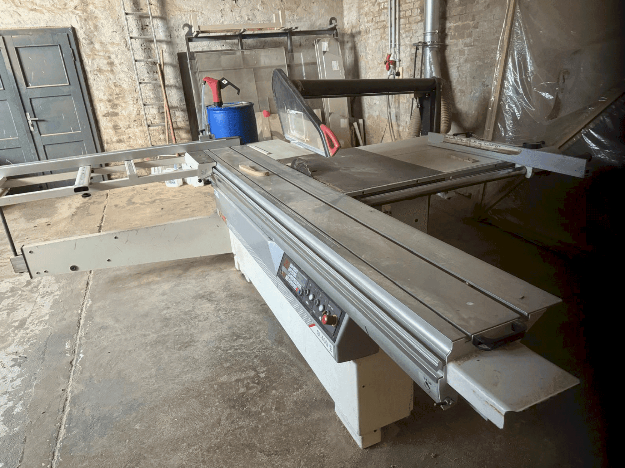 Vista Frontal da SCM SI 400E máquina