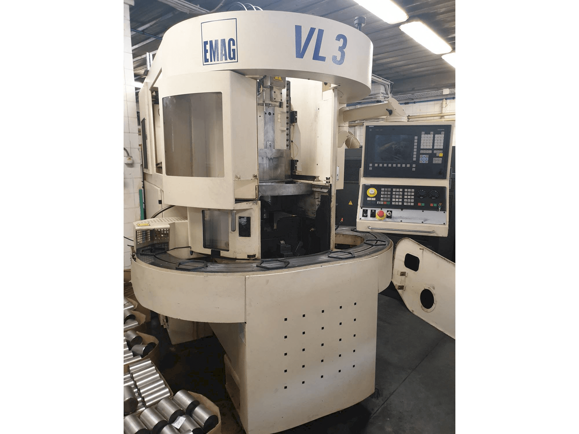 Vista Frontal da EMAG VL 3 máquina