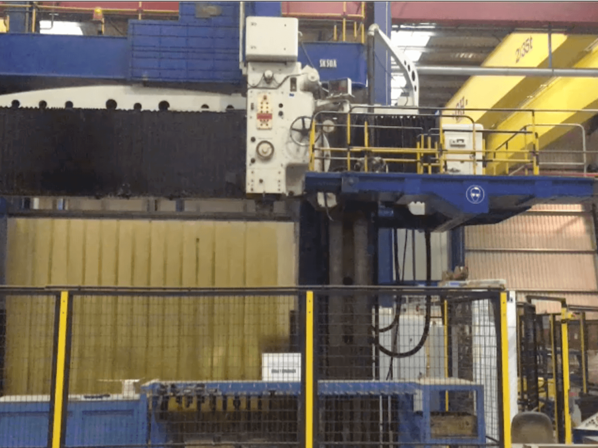 Vista Frontal da SKODA SK 50 A máquina