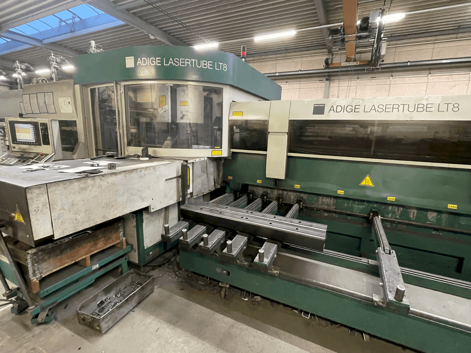 Vista Frontal da BLM Adige LT8 máquina