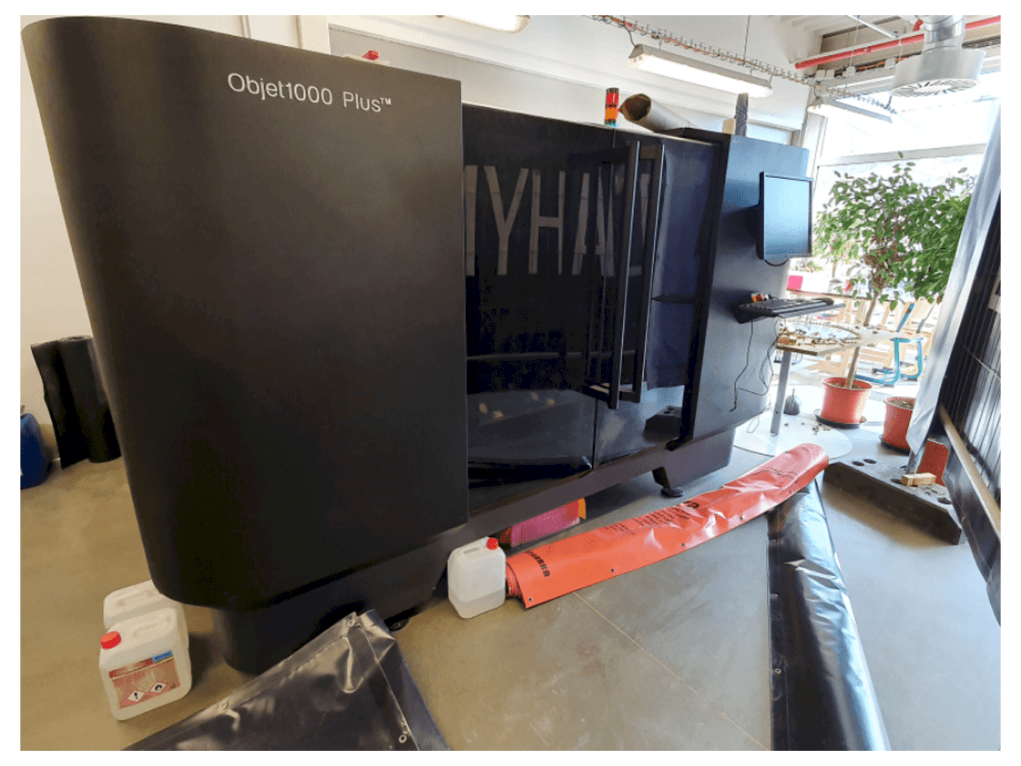 Vista Frontal da Stratasys Objet 1000 Plus máquina