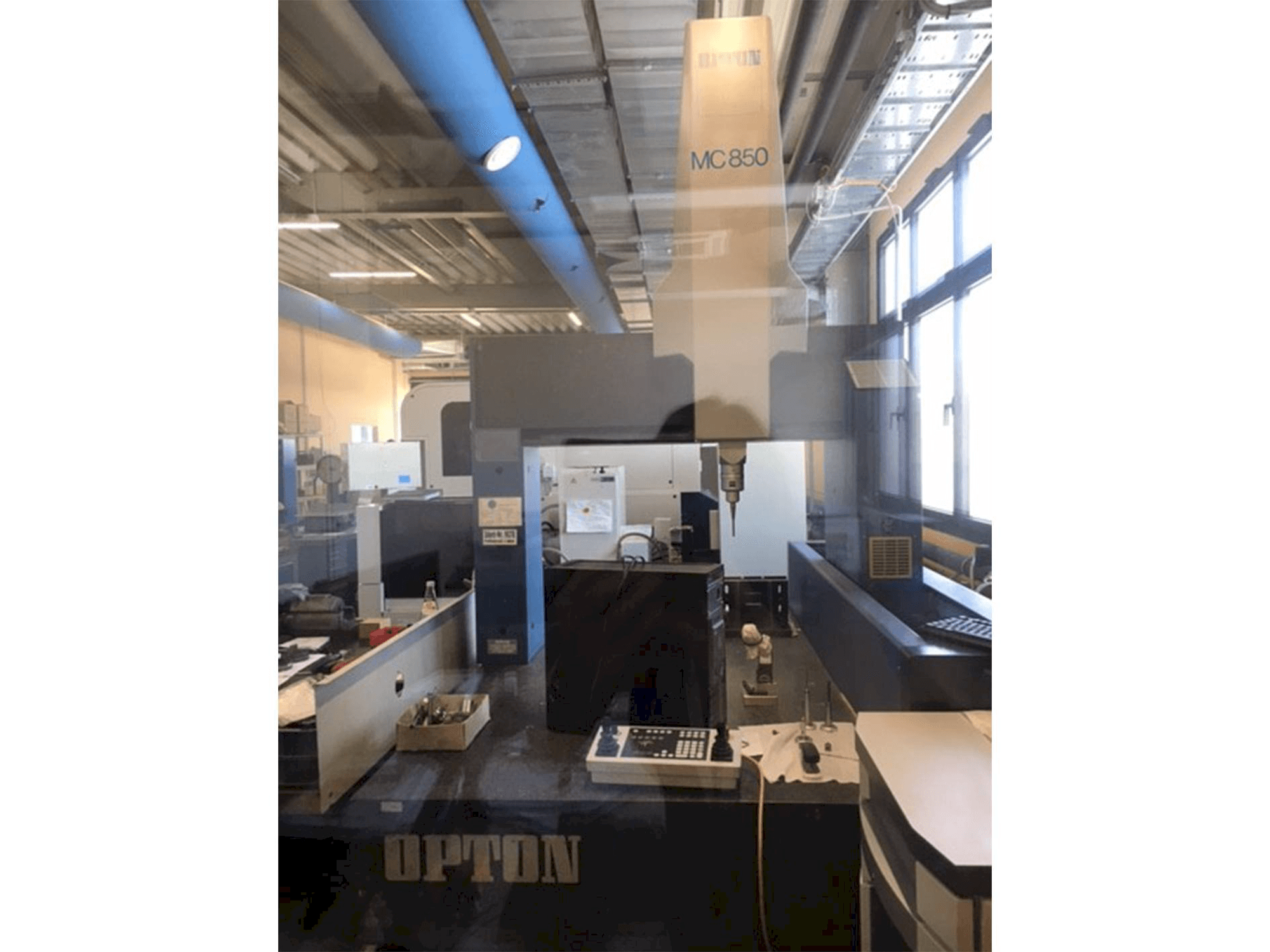 Vista Frontal da ZEISS Opton MC 850 máquina