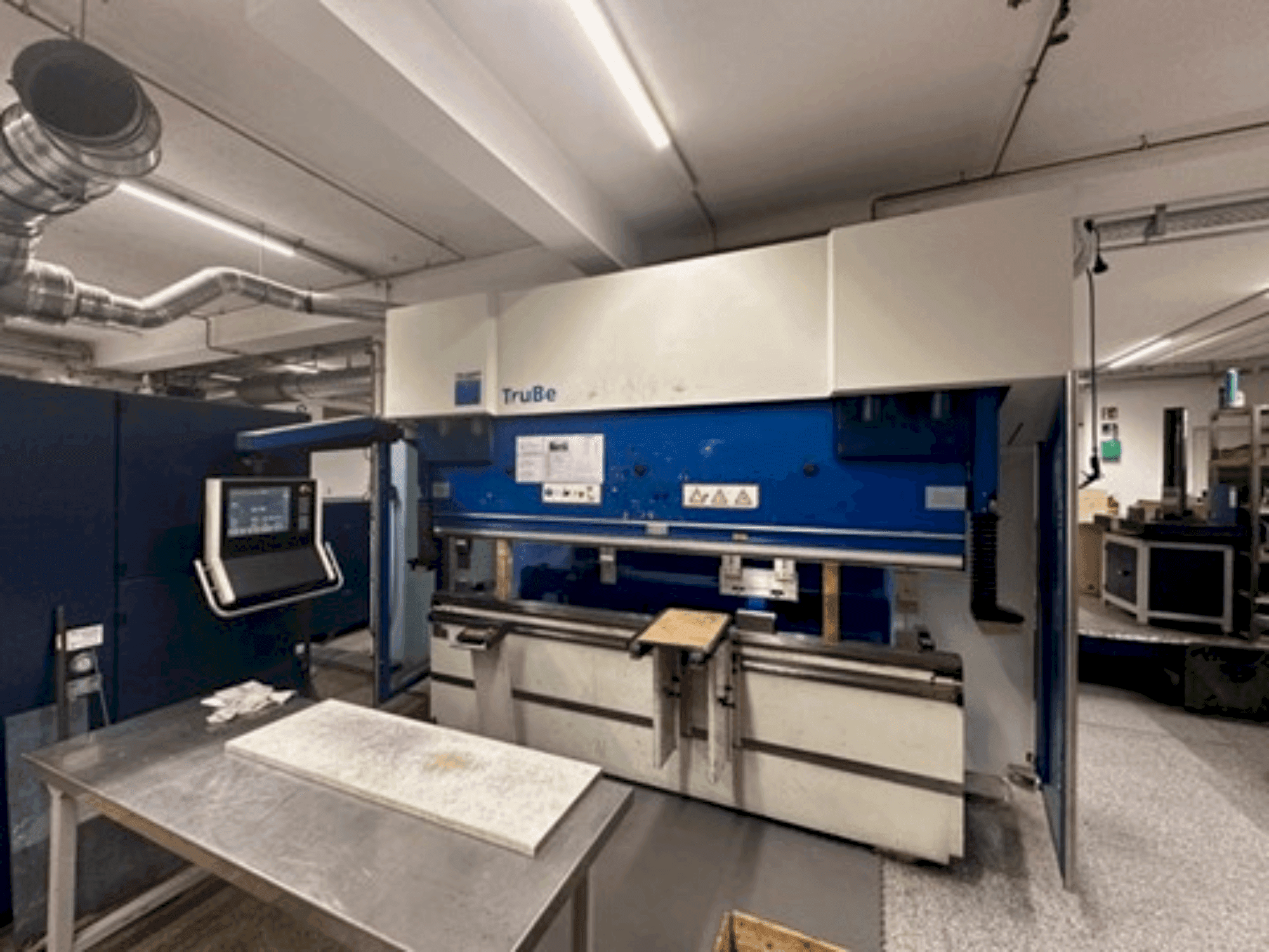 Vista Frontal da TRUMPF TruBend 5170 máquina