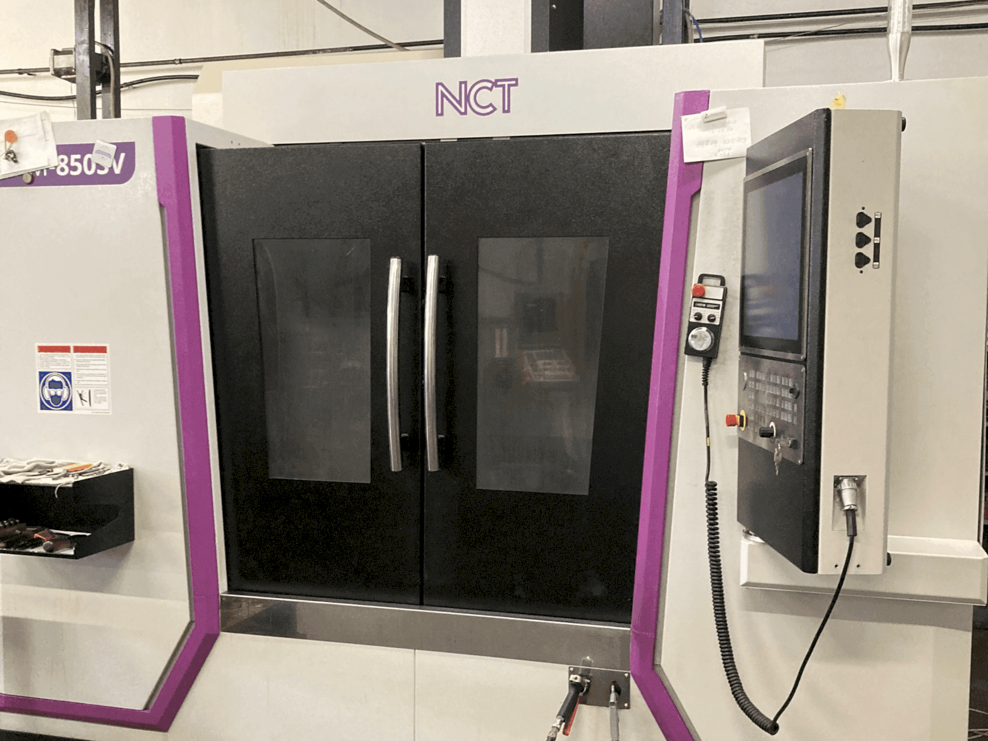 Vista Frontal da NCT MM-850SV máquina