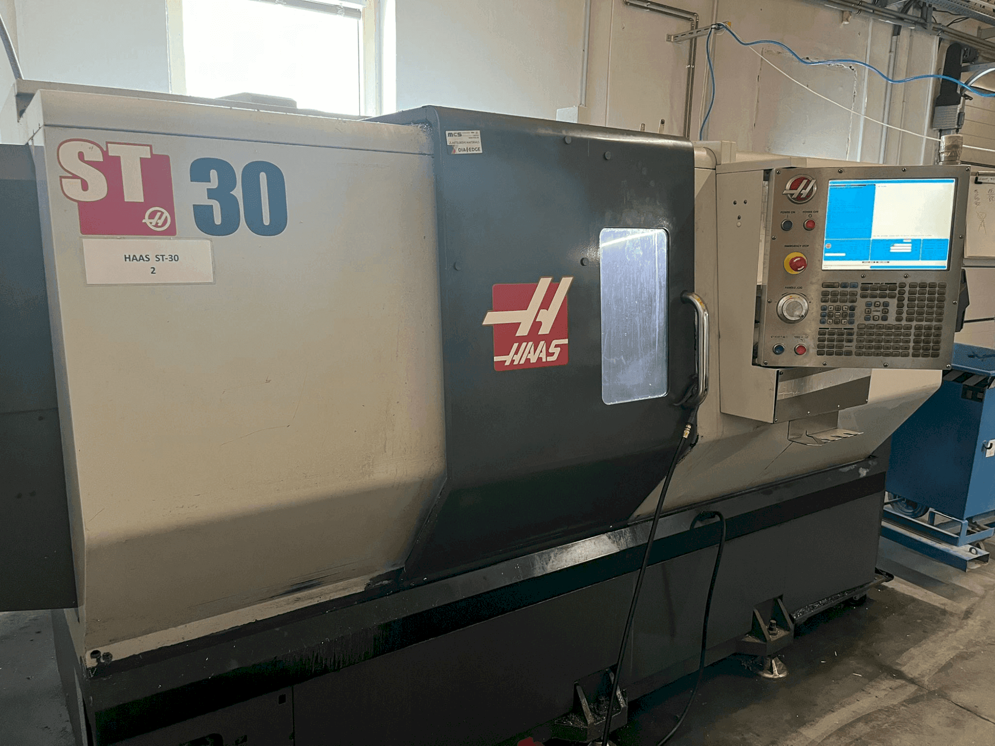 Vista Frontal da HAAS ST-30 máquina