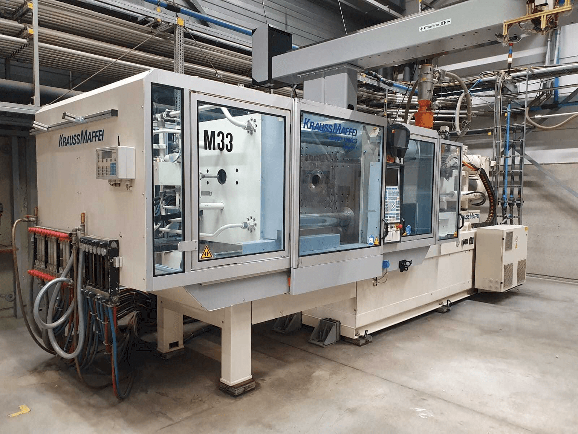 Vista Frontal da Krauss Maffei 280-1900 C3 máquina