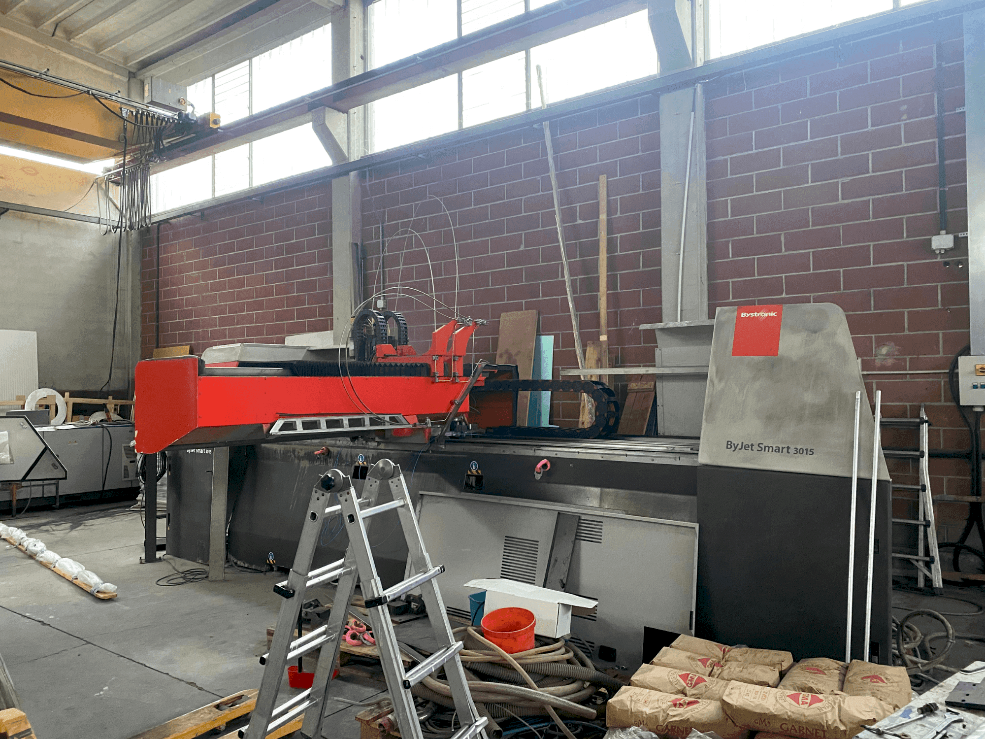 Vista Frontal da Bystronic ByJet 3015 máquina