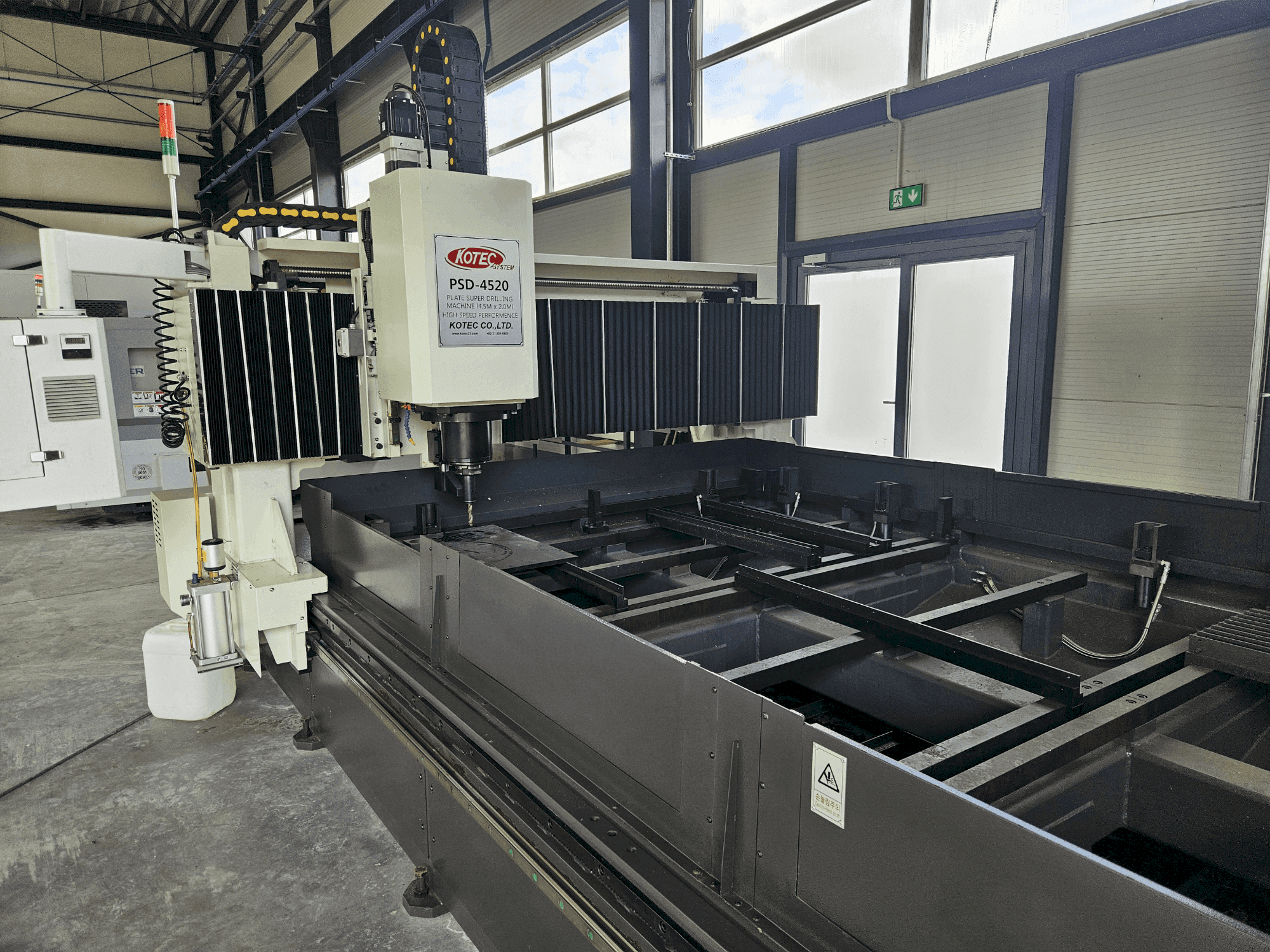 Vista Frontal da KOTEC PSD-4520 máquina