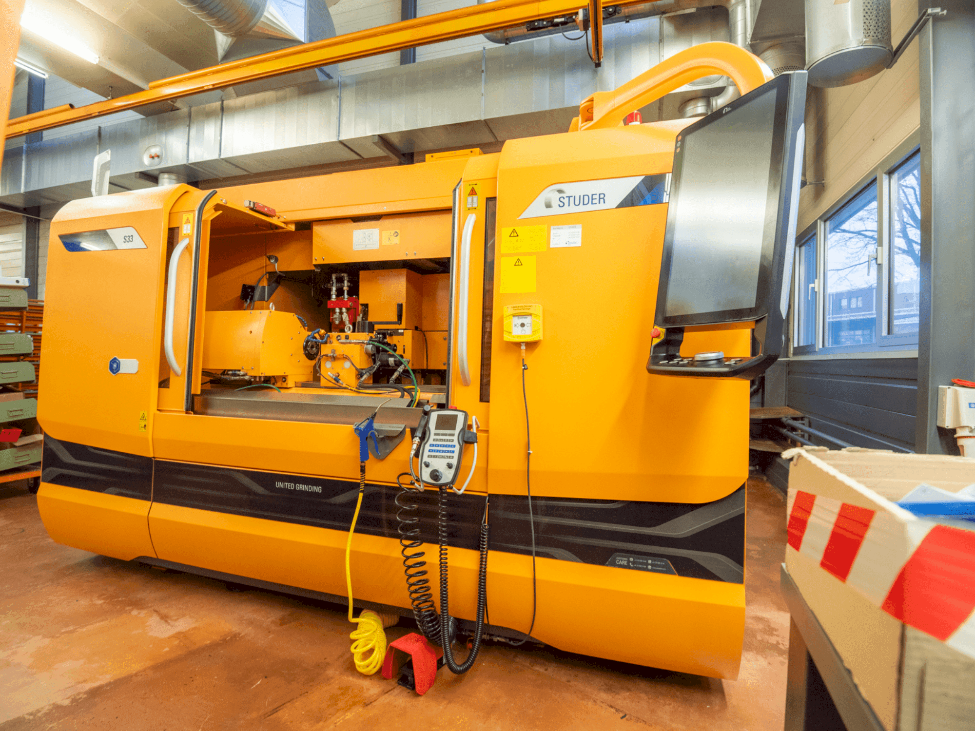 Vista Frontal da STUDER S33 máquina