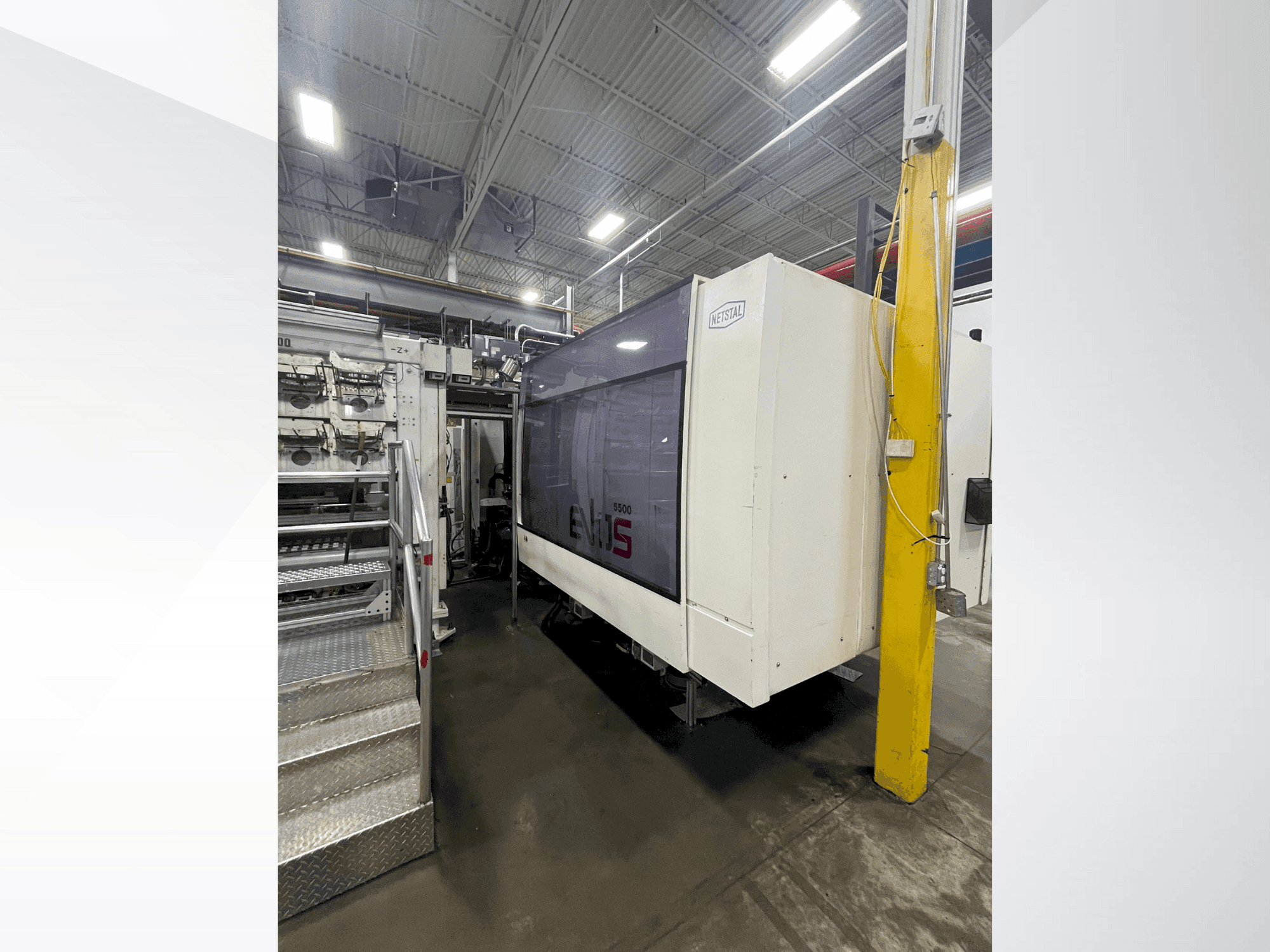 Vista Frontal da Netstal EVOS 5500-2900 Speed máquina