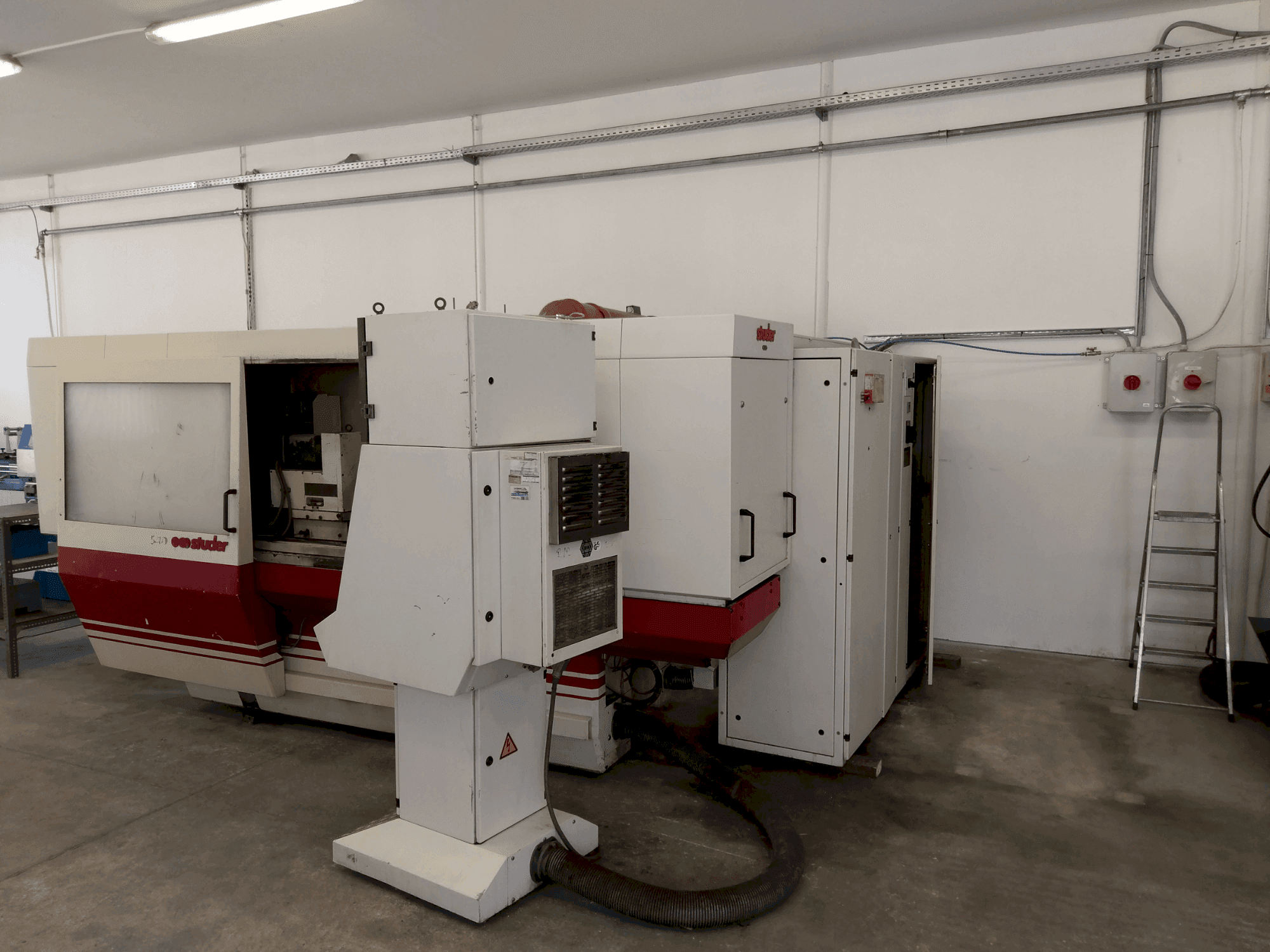 Vista Frontal da STUDER S40 máquina