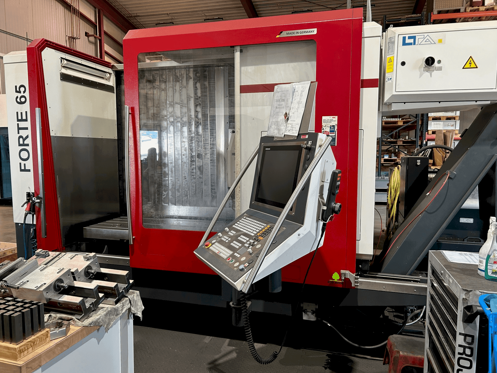 Vista Frontal da HEDELIUS Forte 65 Single 1320 máquina