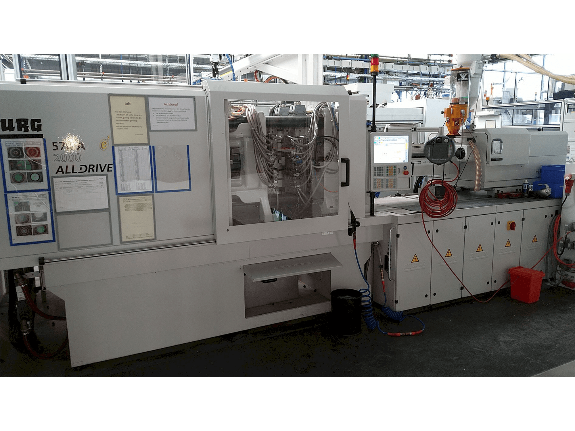 Vista Frontal da Arburg Allrounder 570 A 2000-800 ALLDRIVE máquina