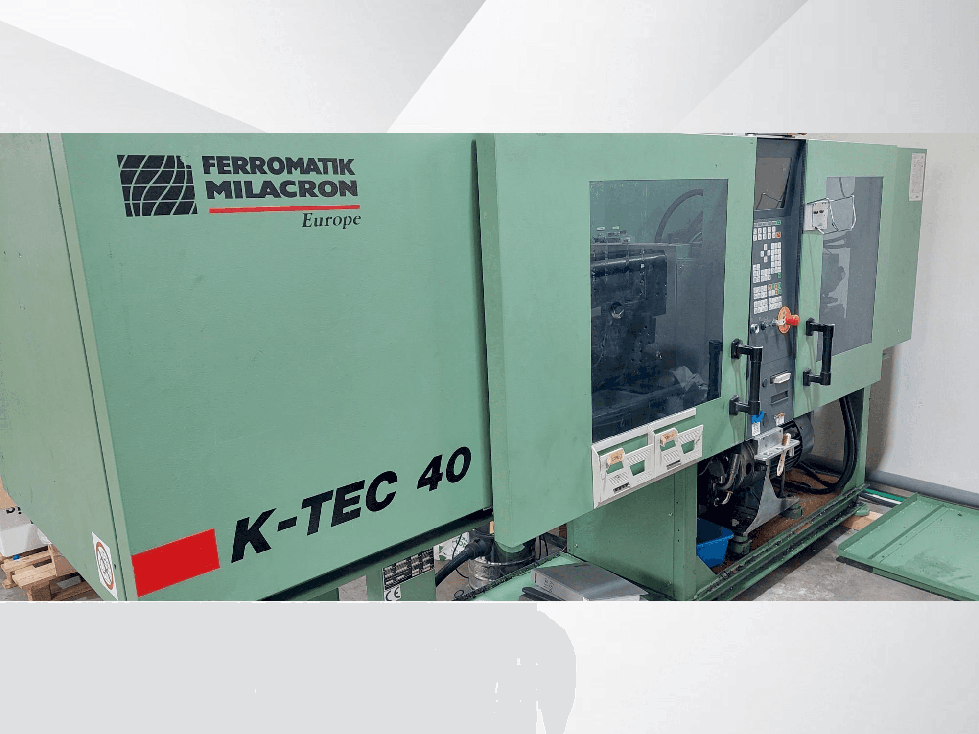 Vista Frontal da FERROMATIK k-tec 40 S máquina