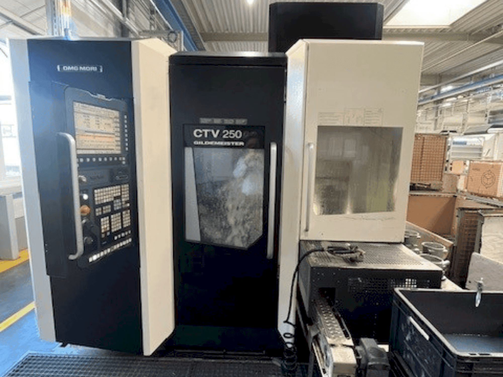 Vista Frontal da DMG MORI Gildemeister CTV 250 2nd máquina