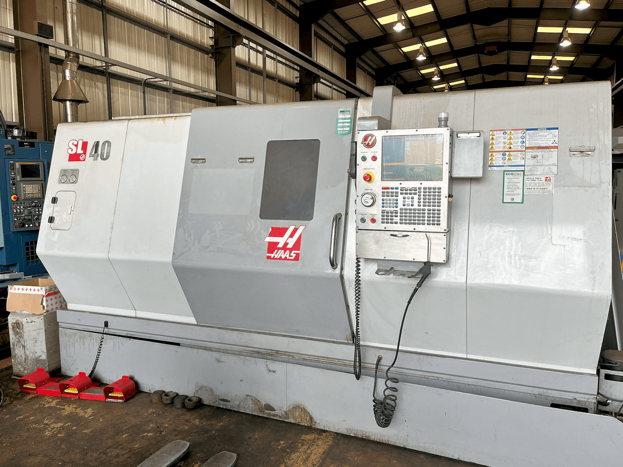 Vista Frontal da HAAS SL-40 máquina
