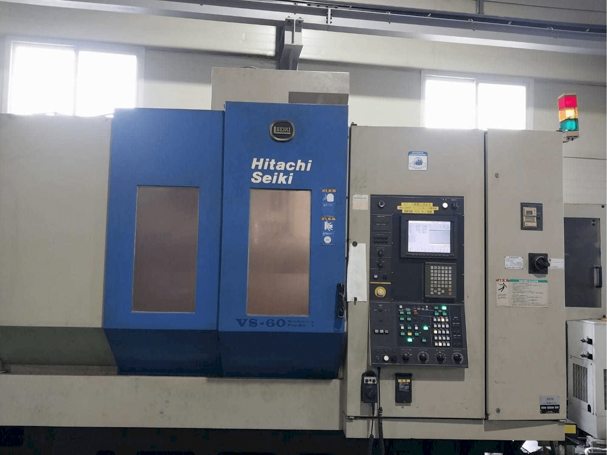 Vista Frontal da HITACHI SEIKI VS60 máquina