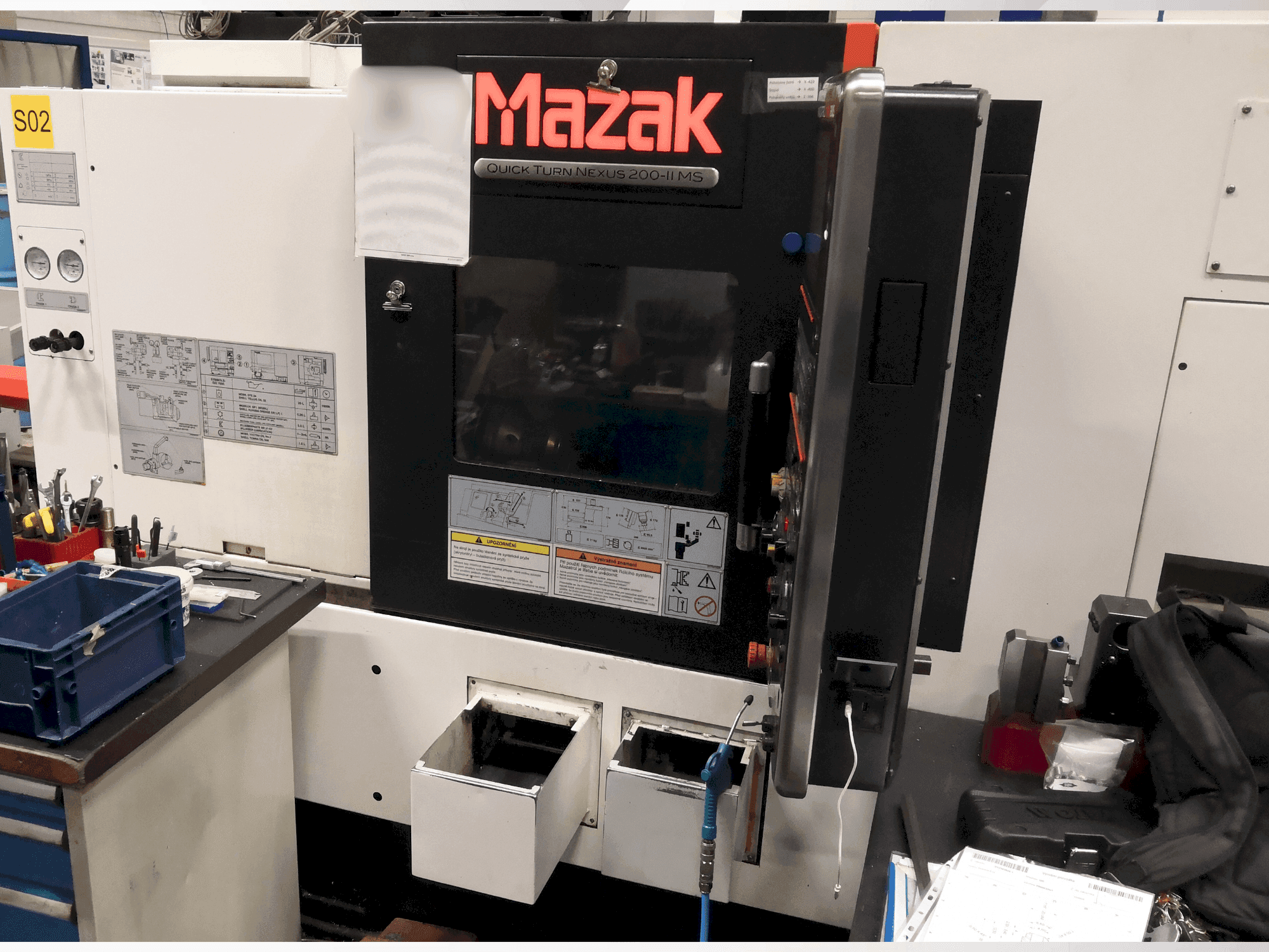Vista Frontal da Mazak Quickturn Nexus 200-II MS máquina