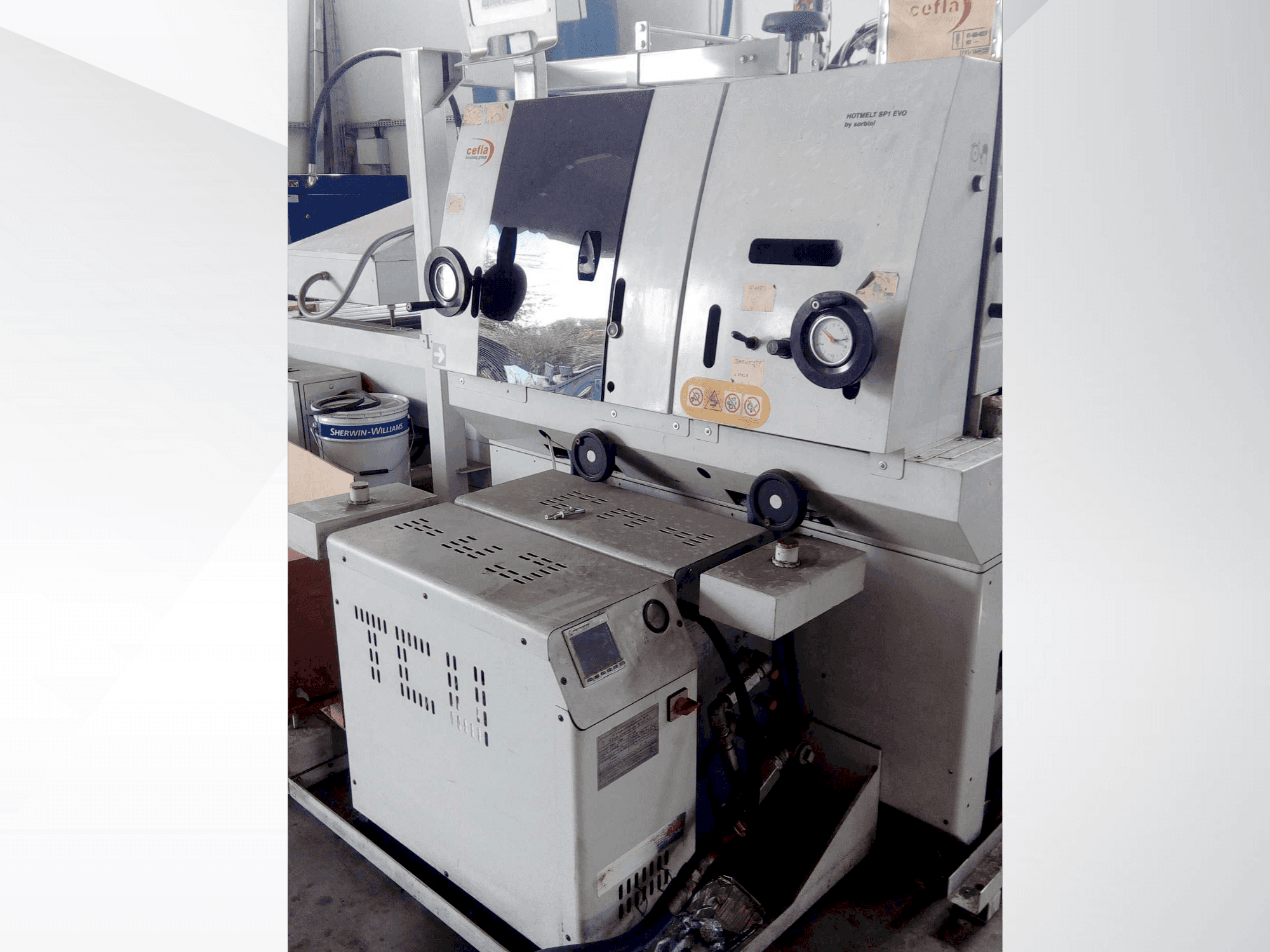 Vista Frontal da CEFLA Hotmelt SP1-EVO máquina