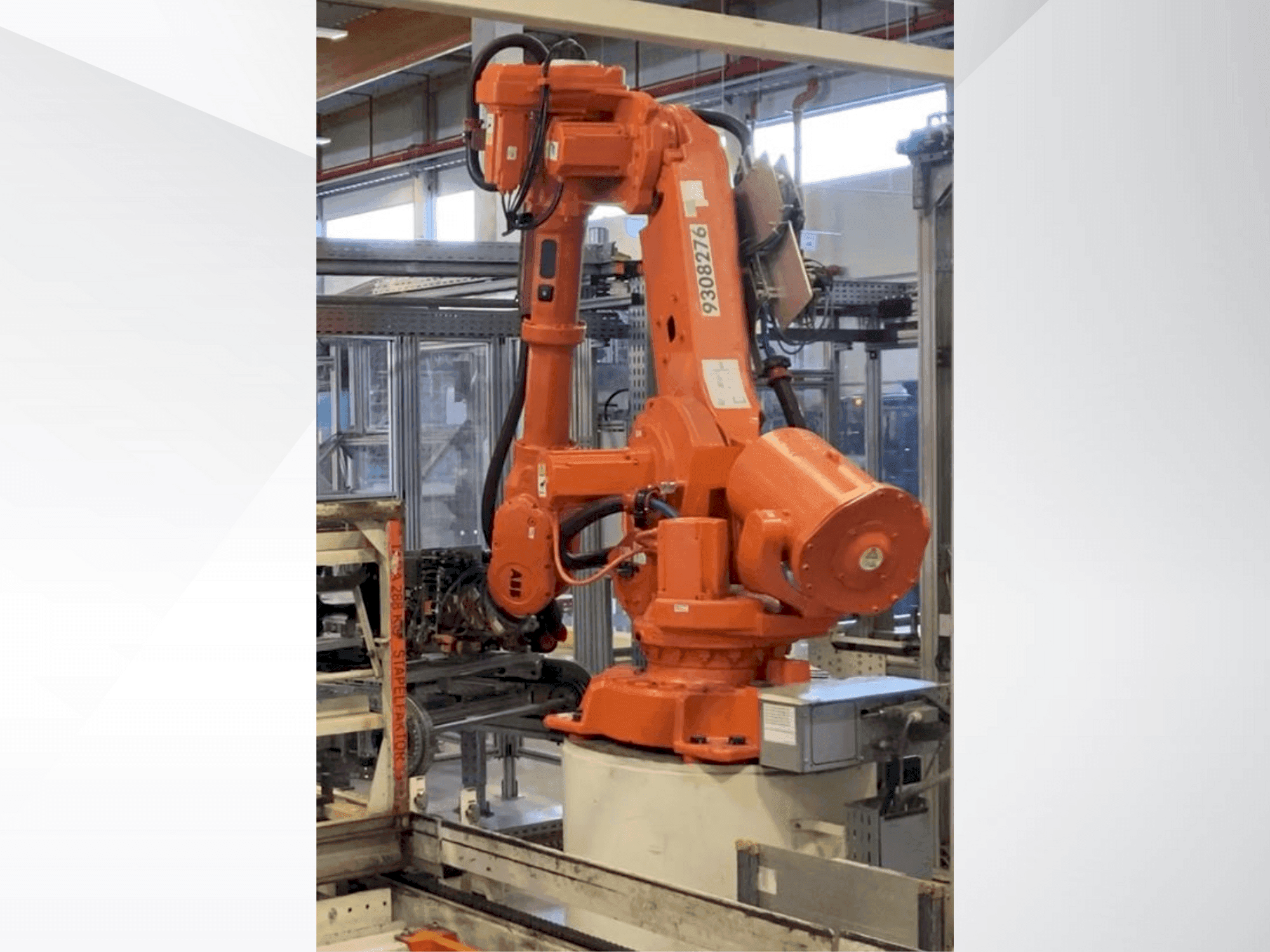 Vista Frontal da ABB IRB 6640-130/320 máquina