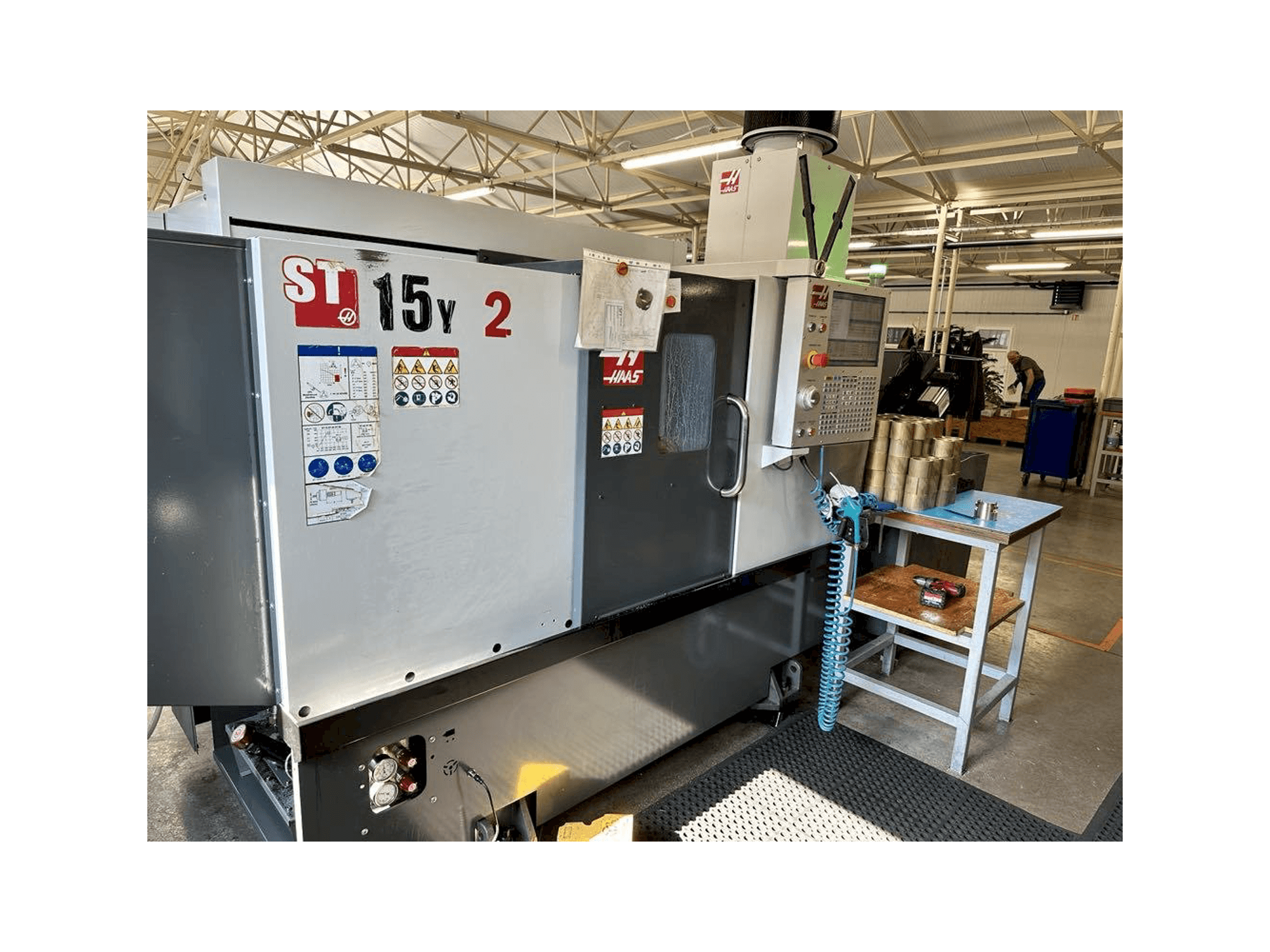 Vista Frontal da HAAS ST-15Y (2019) máquina