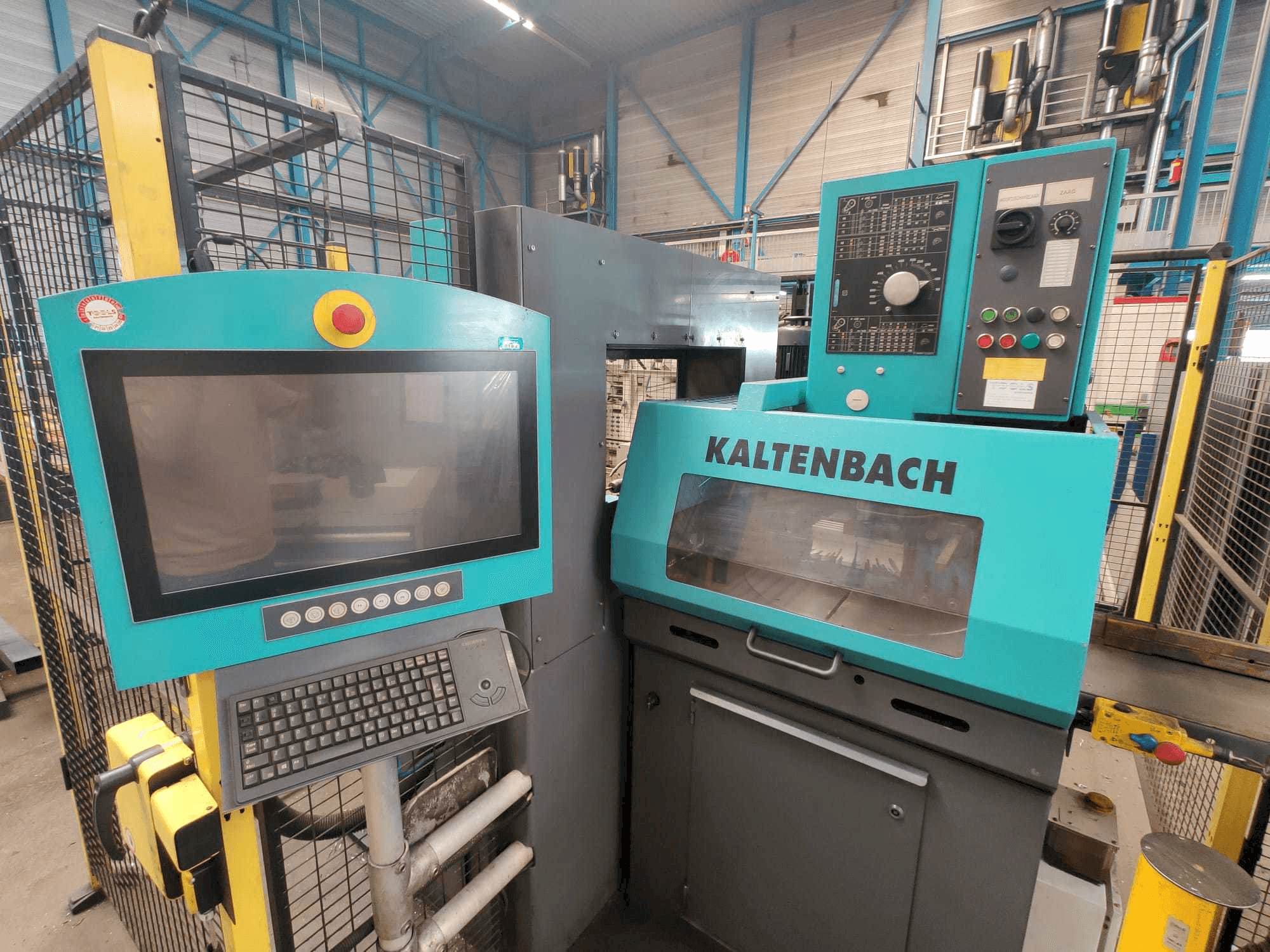Vista Frontal da KALTENBACH KKS 450 + KBT 142 máquina