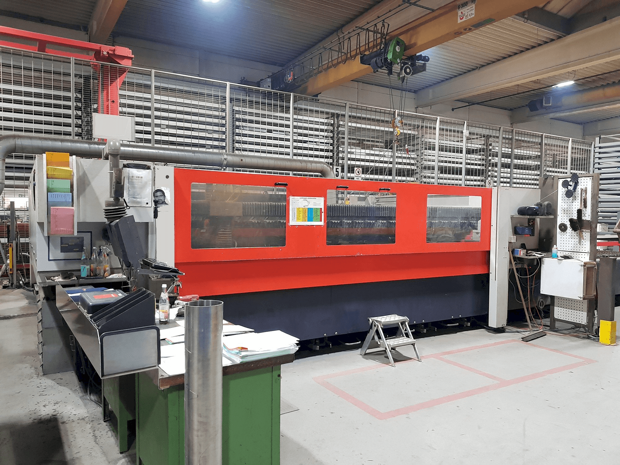 Vista Frontal da Bystronic Bystar 4020 6KW máquina