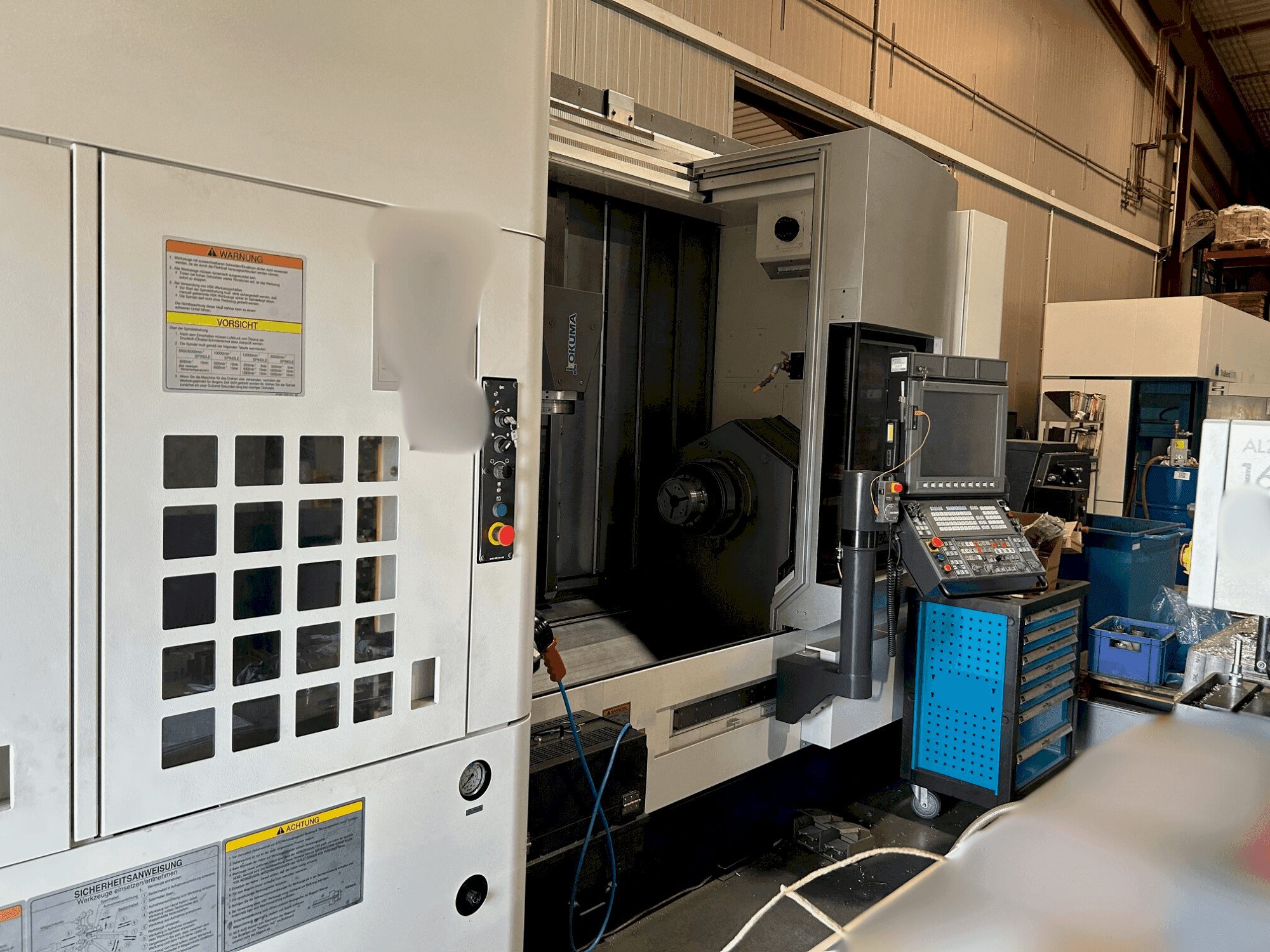 Vista Frontal da Okuma Multus U3000 1SW 1500 máquina