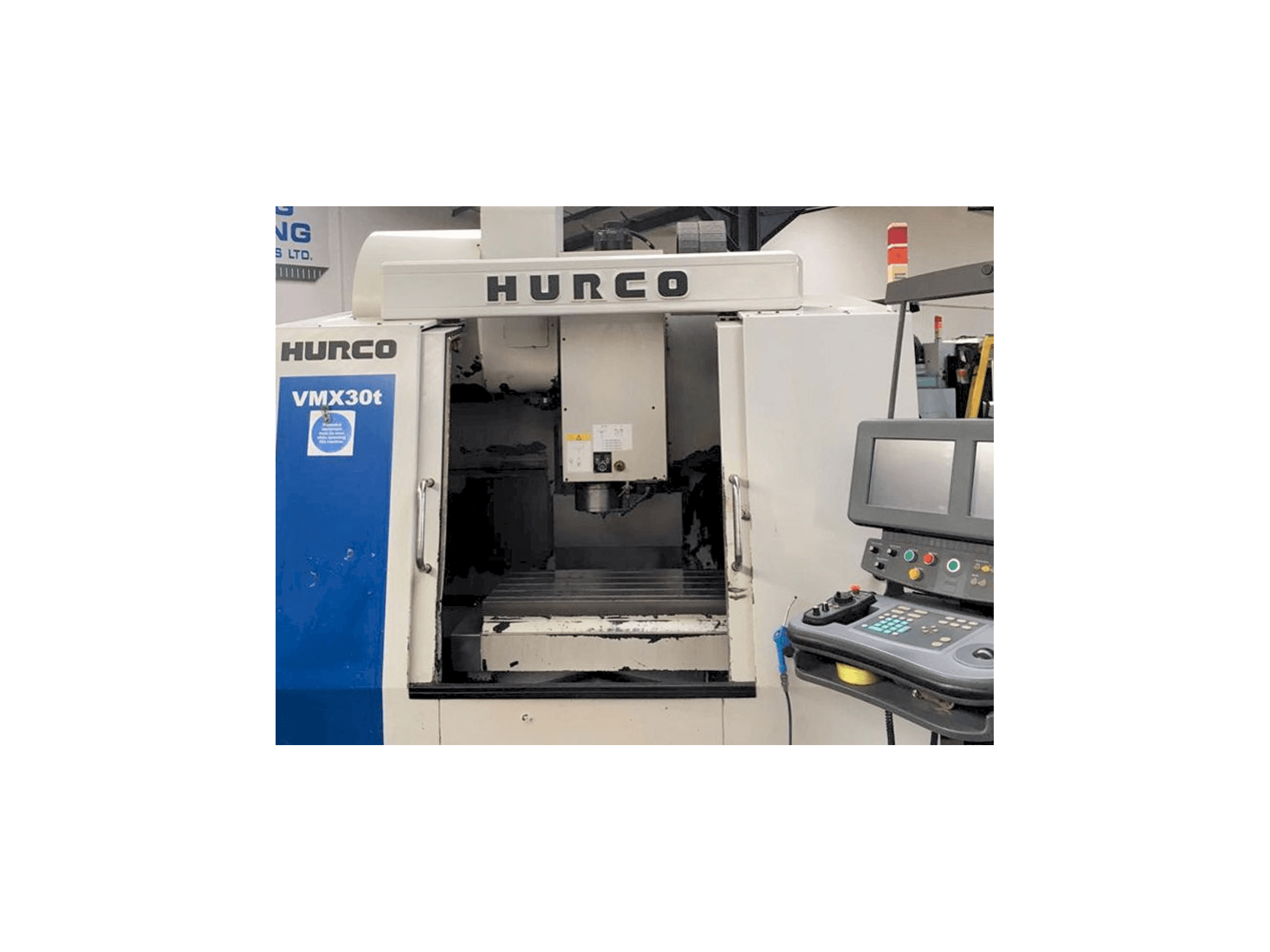 Vista Frontal da Hurco VMX 30T máquina