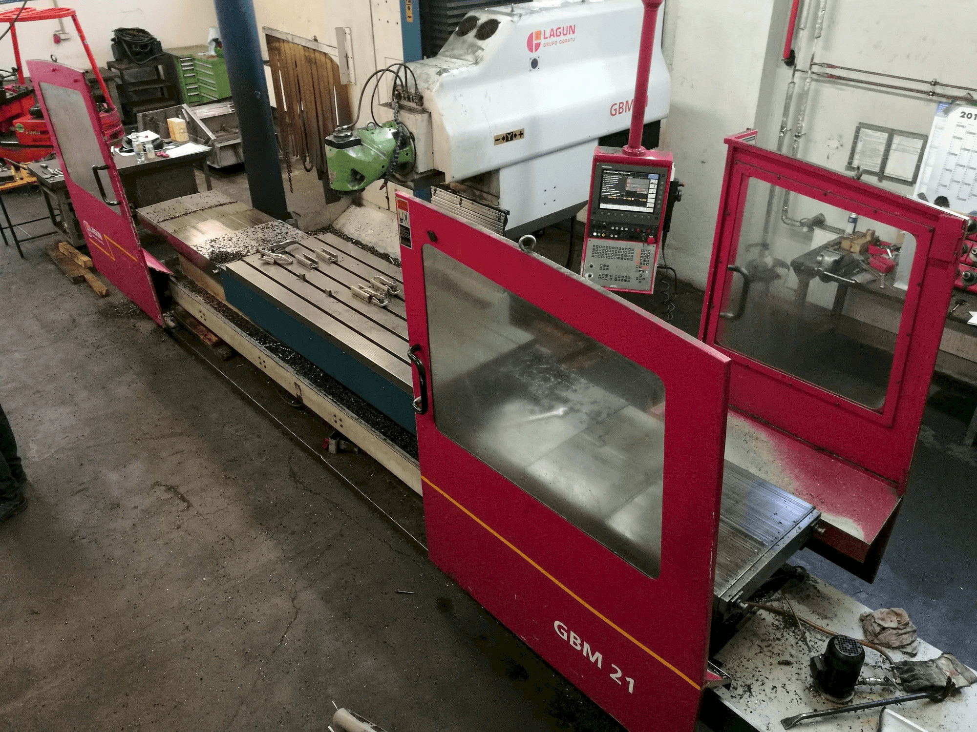 Vista Frontal da LAGUN GBM 21 máquina