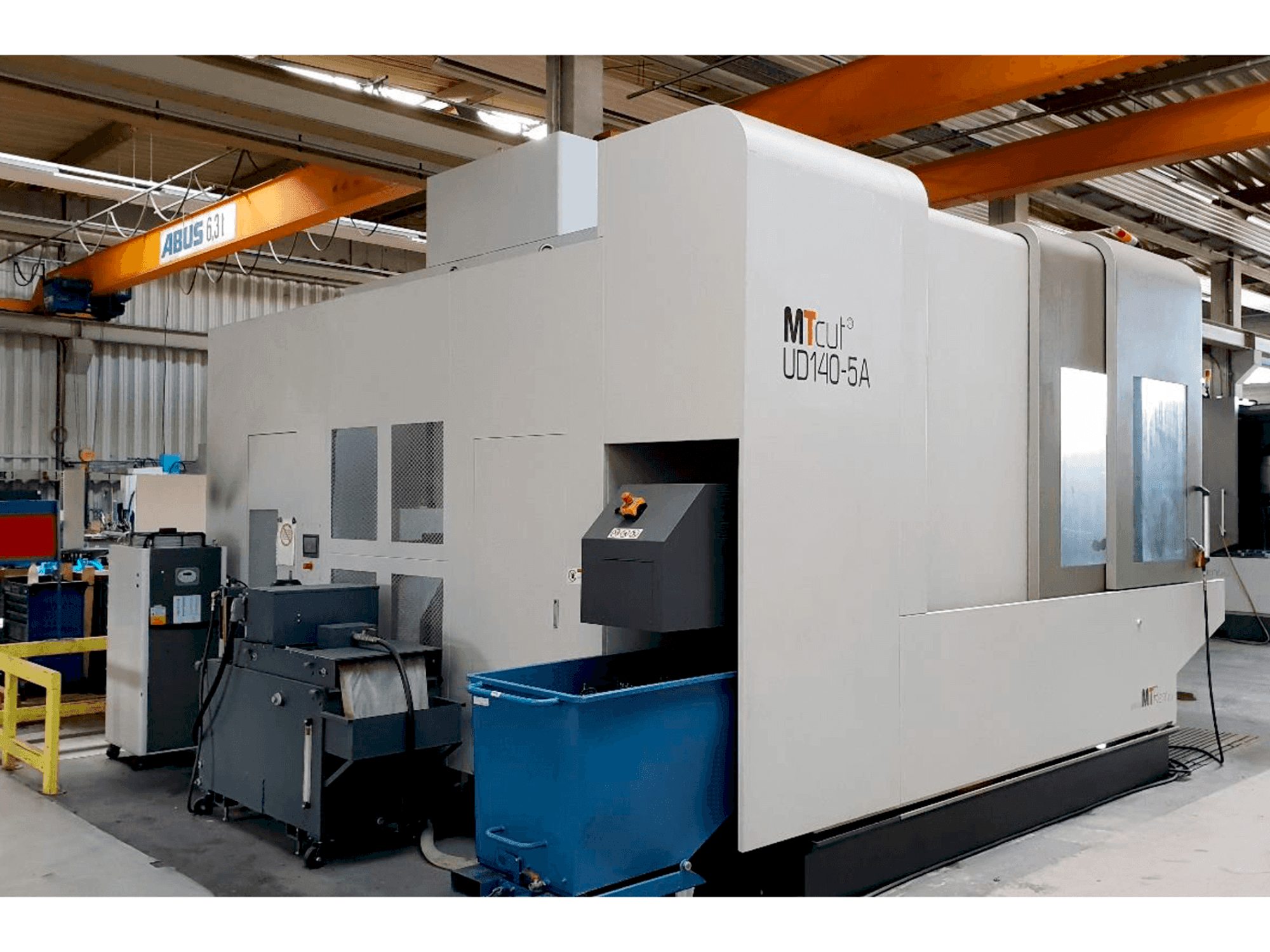 Vista Frontal da MTcut UD140H-5A máquina