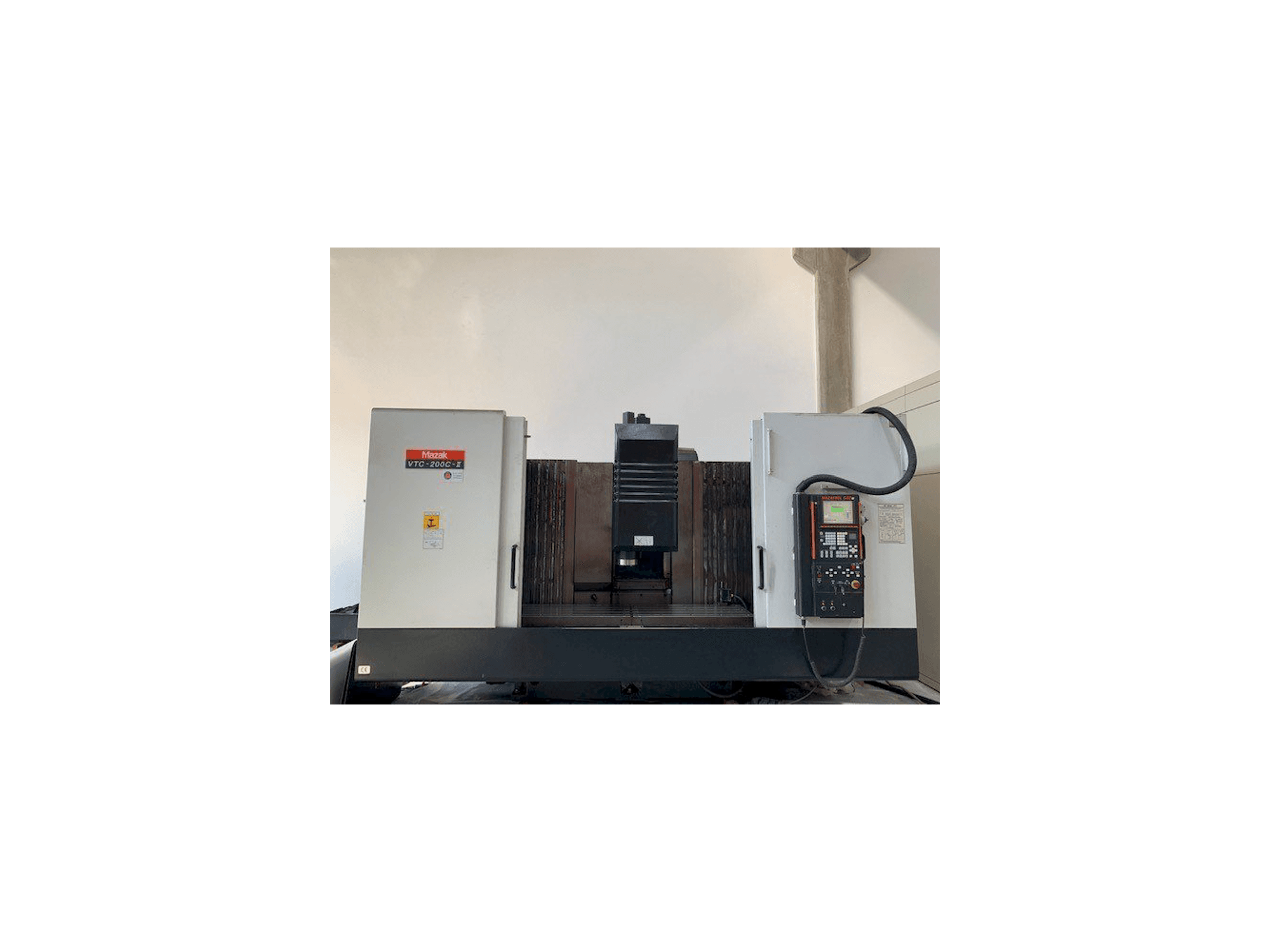 Vista Frontal da Mazak VT 200C II máquina