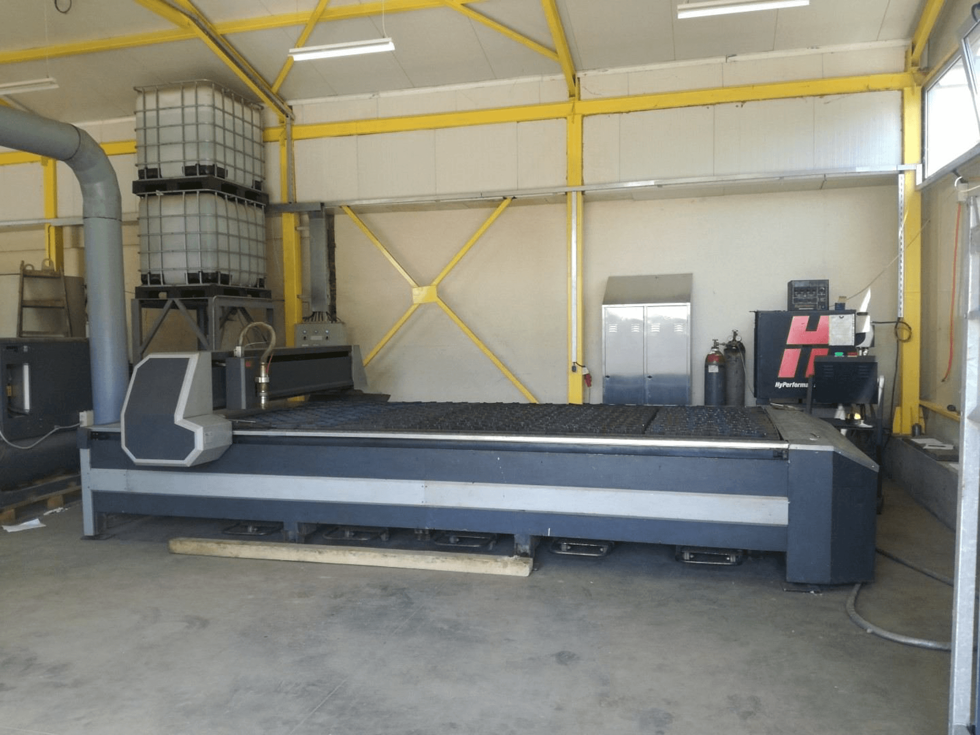 Vista Frontal da HPM ITALY GV 4 x 2 máquina