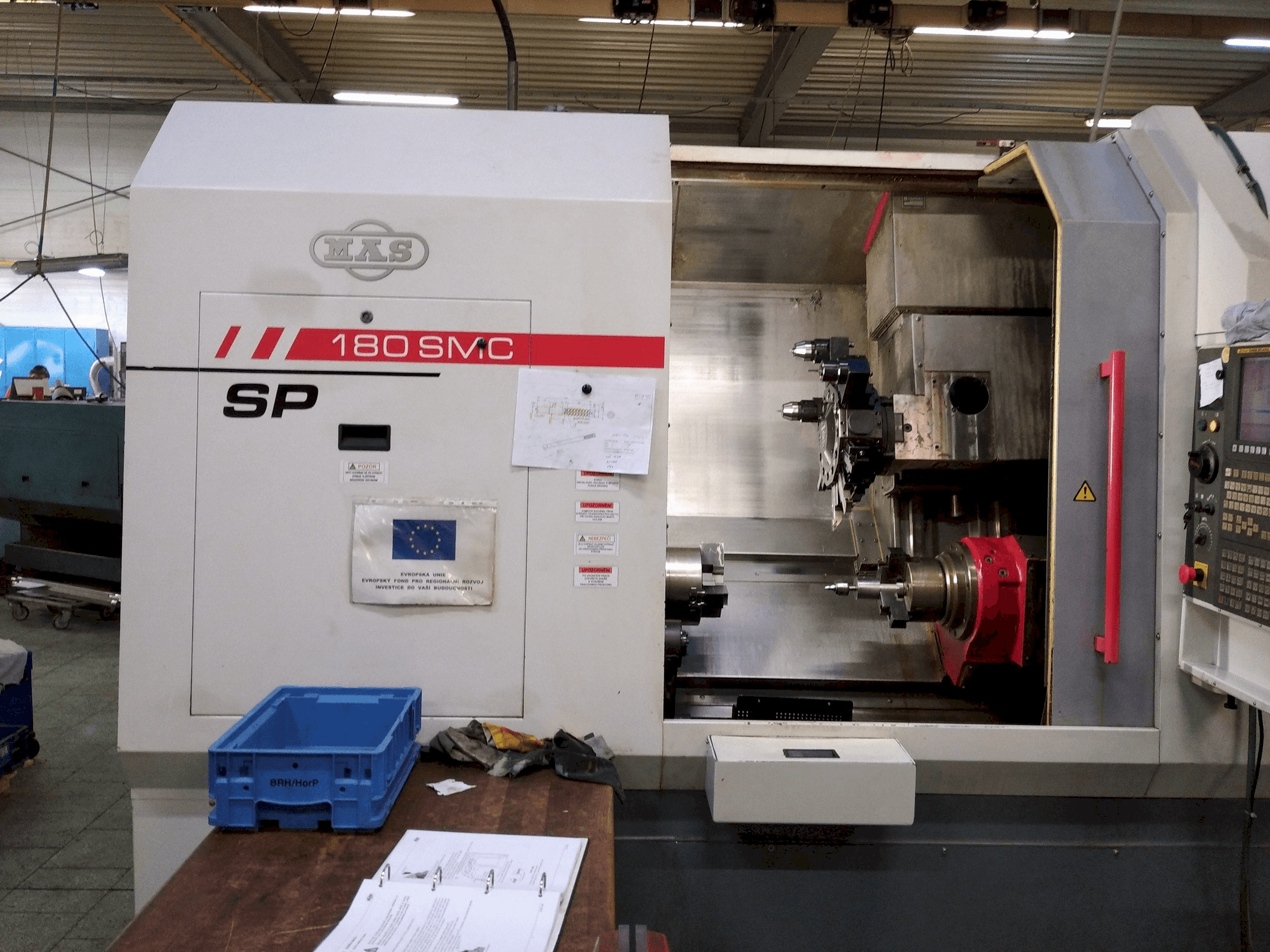 Vista Frontal da KOVOSVIT MAS SP 180 SMC máquina