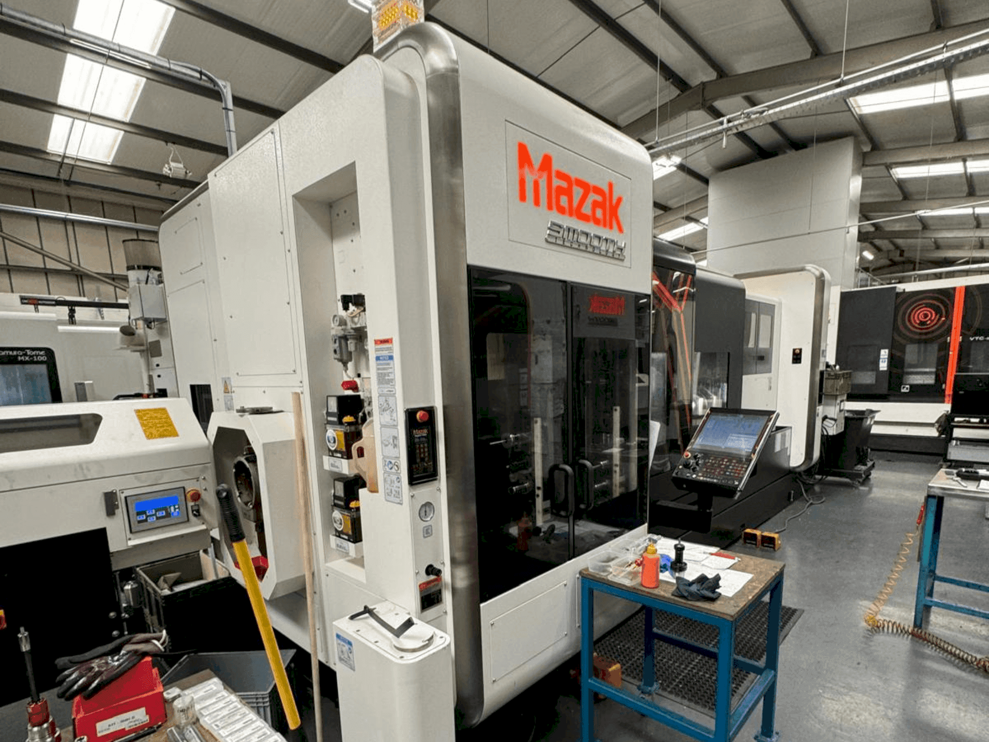 Vista Frontal da Mazak Integrex i-400S- 2500U máquina