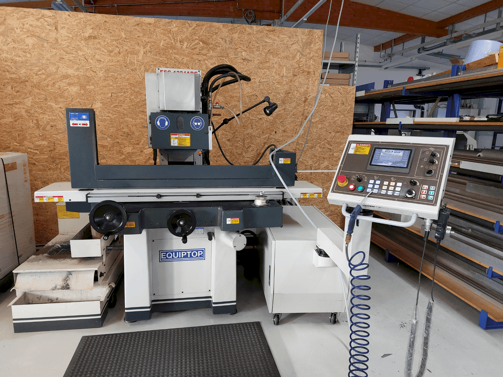 Vista Frontal da EQUIPTOP ESG-1224 ADC máquina