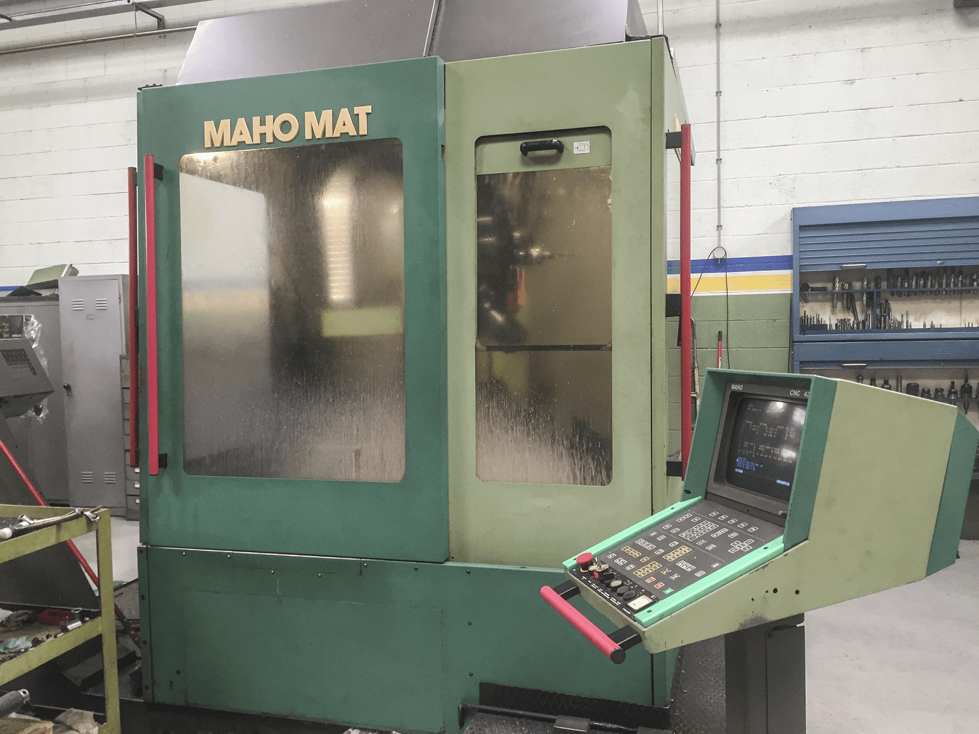 Vista Direita da Maho Mahomat 650 máquina