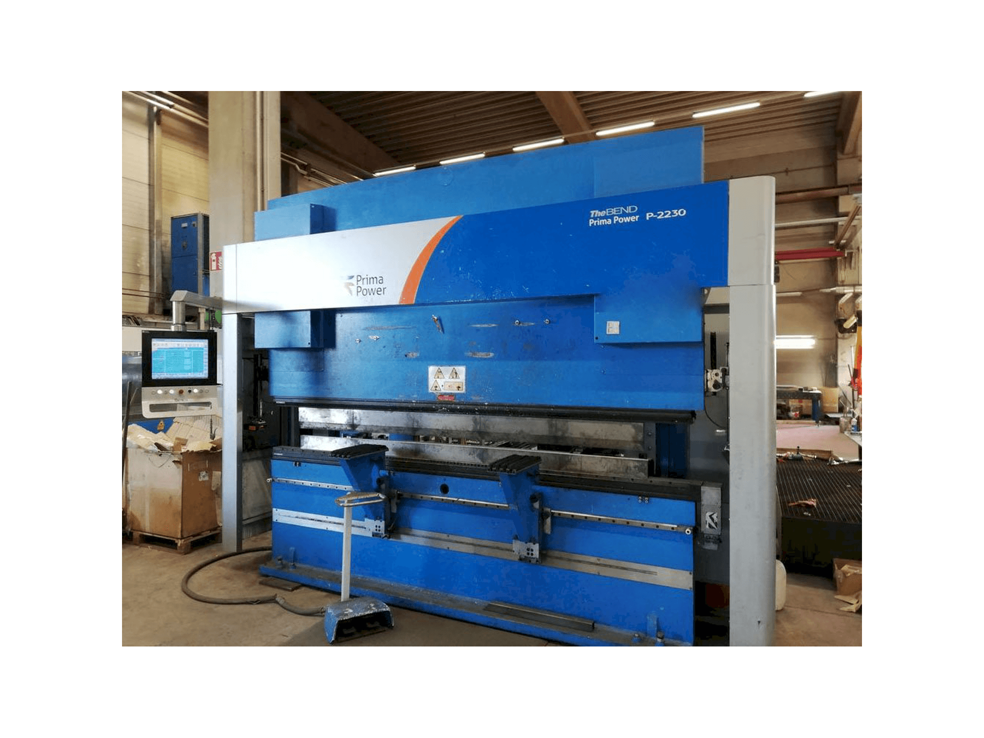 Vista Direita da Prima Power P-2230 máquina